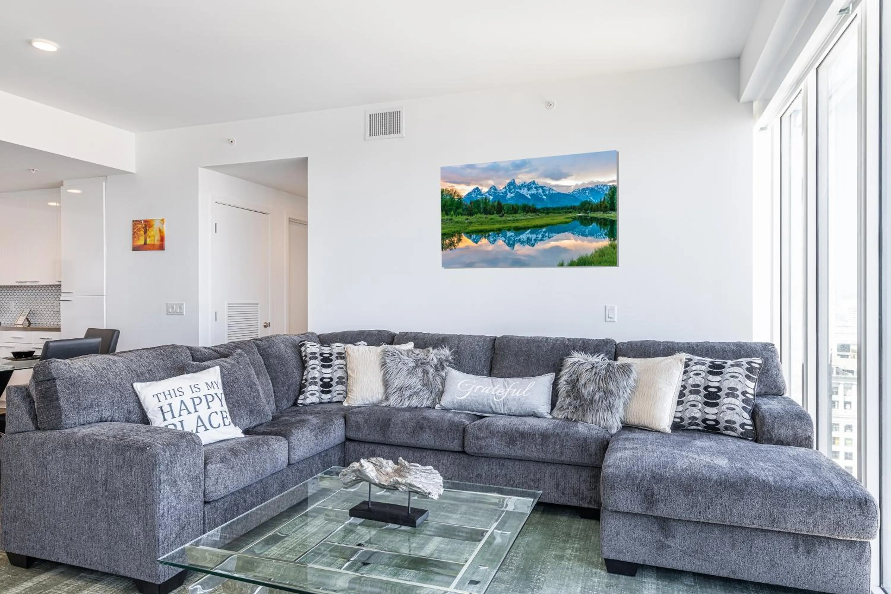 Living room in Top Floor High Rise 3 Bed DTLA Skyscraper Penthouse