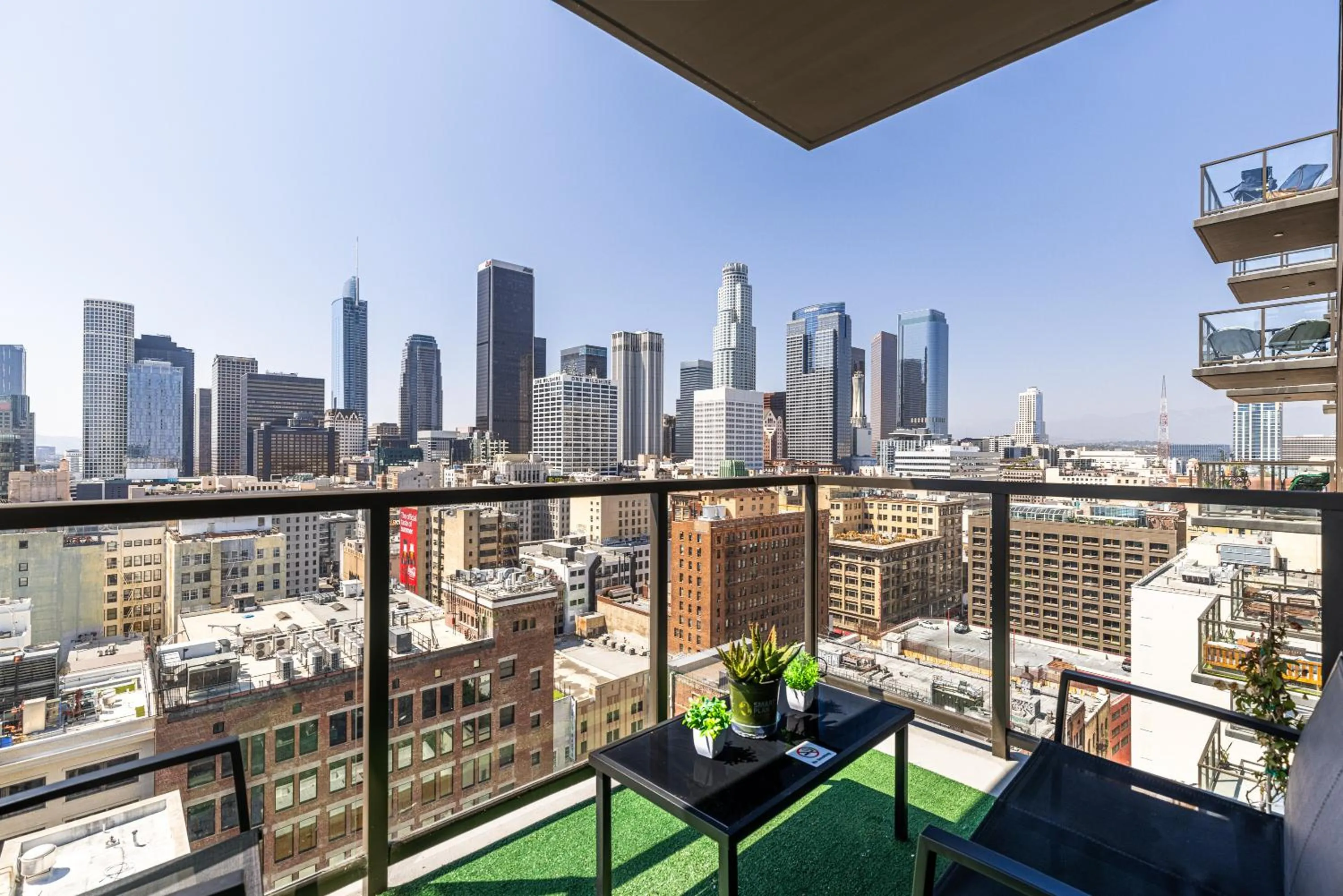 Top Floor High Rise 3 Bed DTLA Skyscraper Penthouse