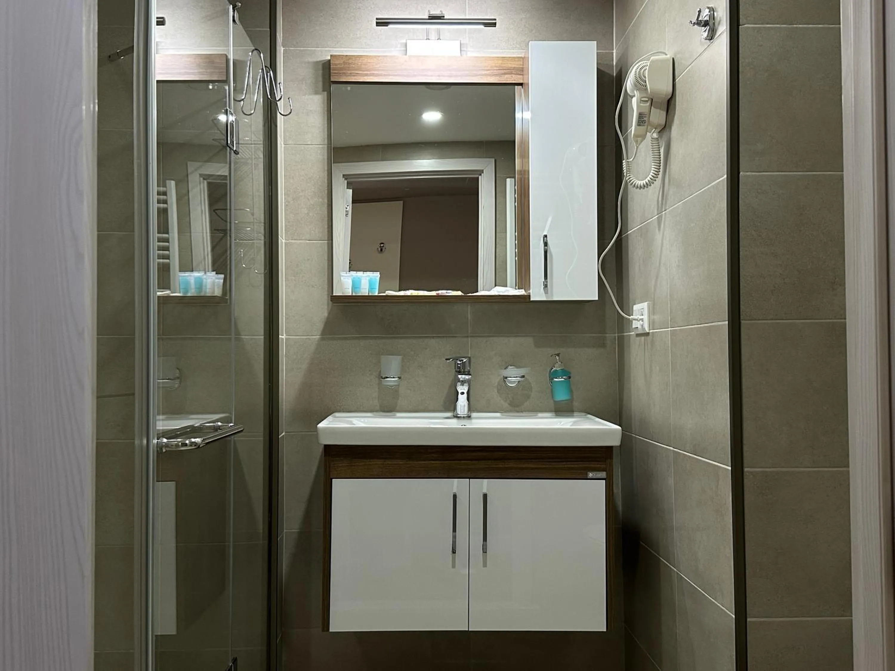 Shower in Dream Apartments at Alliance Palace