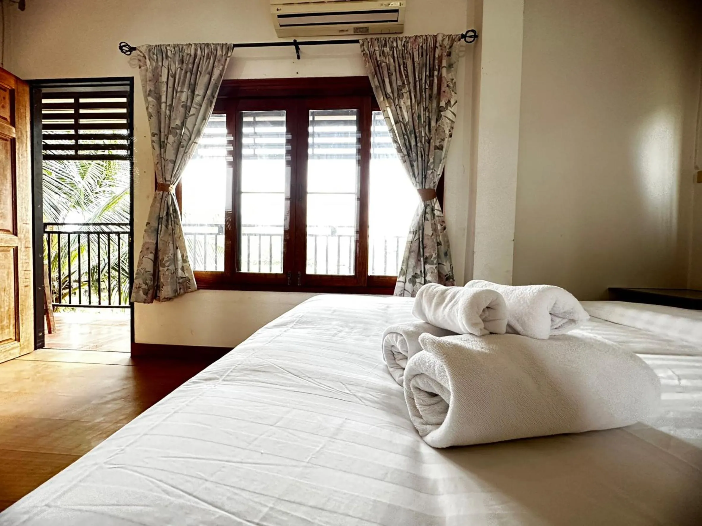 Bedroom, Bed in Soft Resort Kad Farang Hangdong