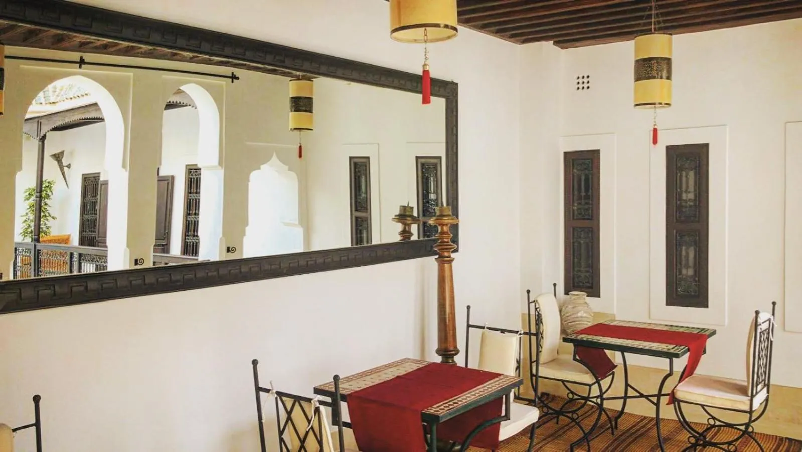 Restaurant/places to eat in Riad Les 5 Soeurs