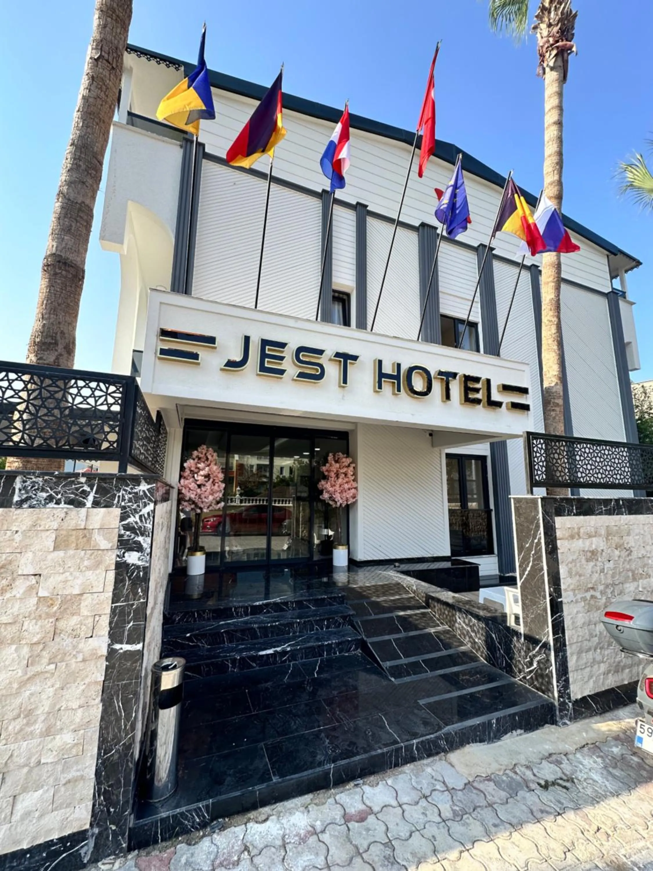 Jest Hotel