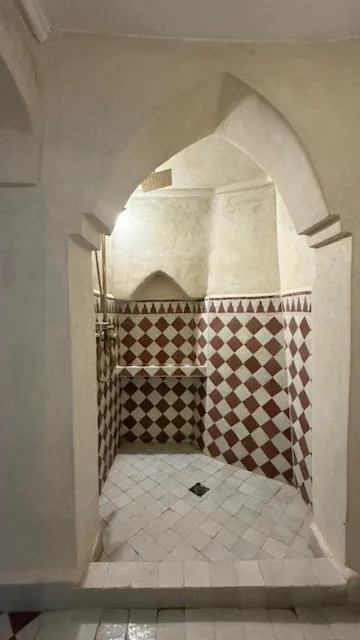 Shower in Riad & Spa Esprit Du Maroc