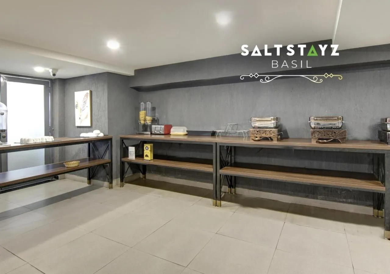 Restaurant/places to eat in Saltstayz Basil - Near Golf Course Road & Extension Road