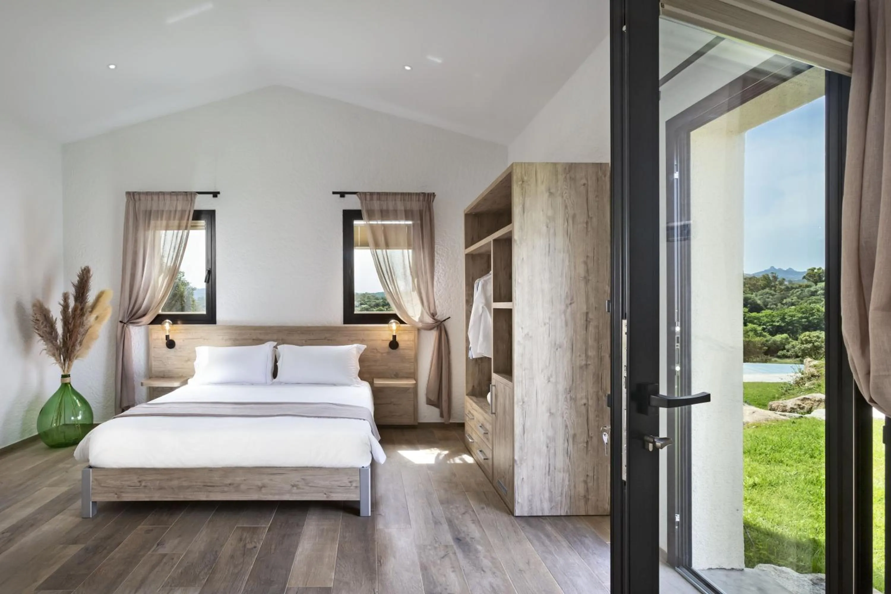 Bed in Uddastri Retreat