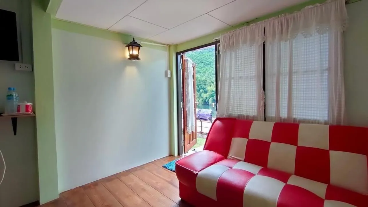 Bedroom in Lake Hill Resort Kanchanaburi