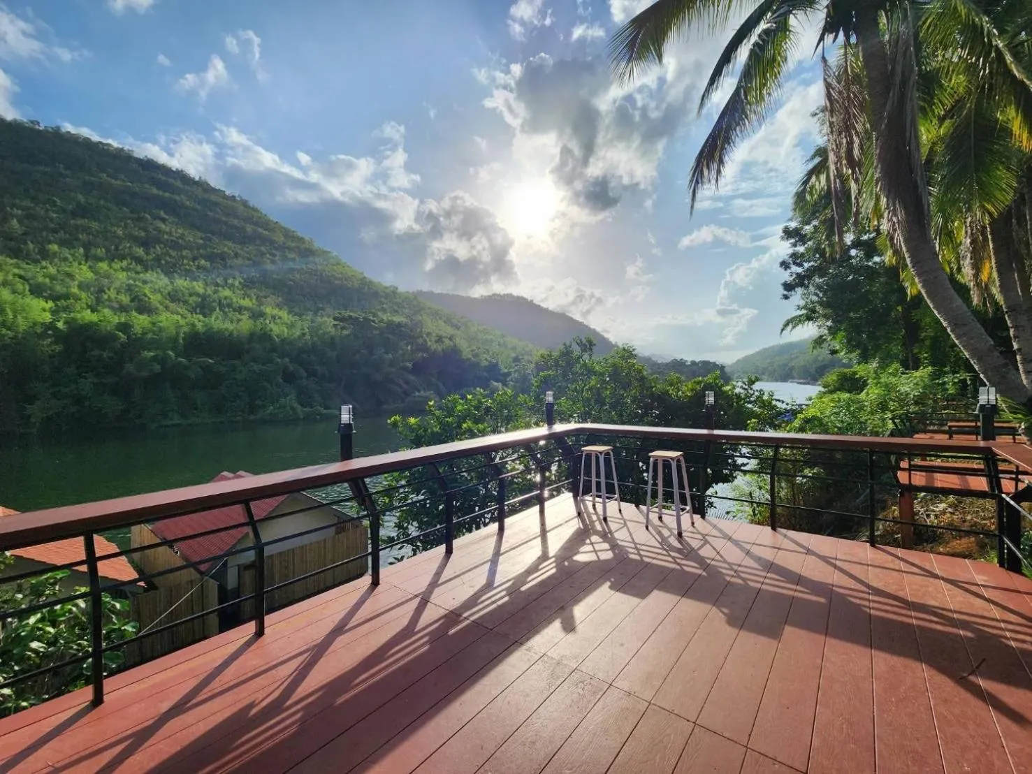 Balcony/Terrace in Lake Hill Resort Kanchanaburi