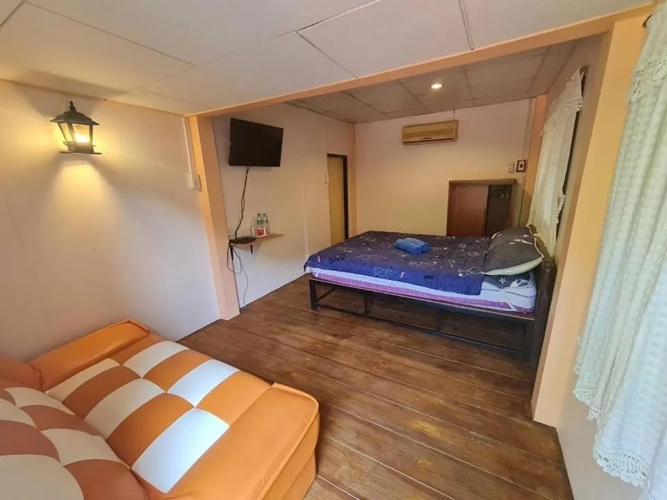 Bedroom, Bed in Lake Hill Resort Kanchanaburi