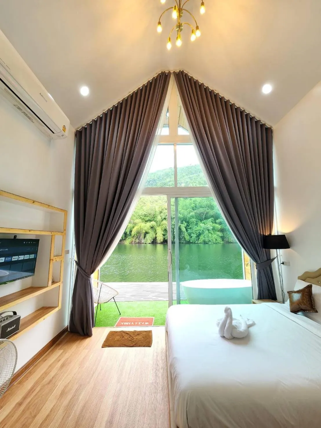 Bedroom, Bed in Lake Hill Resort Kanchanaburi