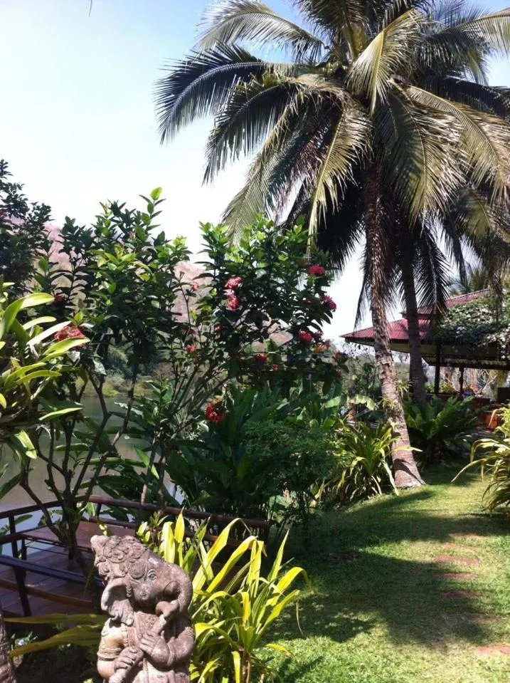 Garden in Lake Hill Resort Kanchanaburi