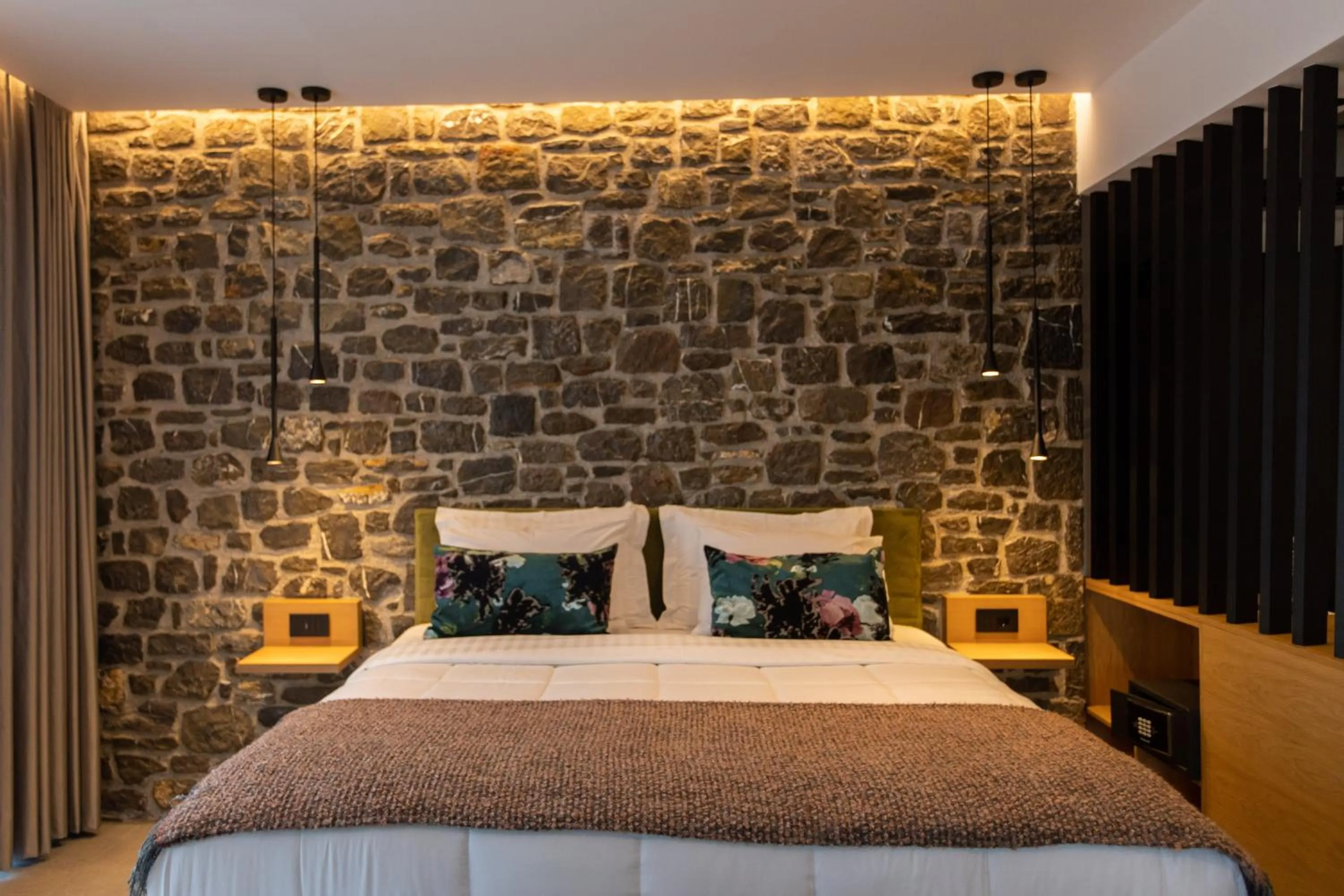 Bed in Opal Executive Suites