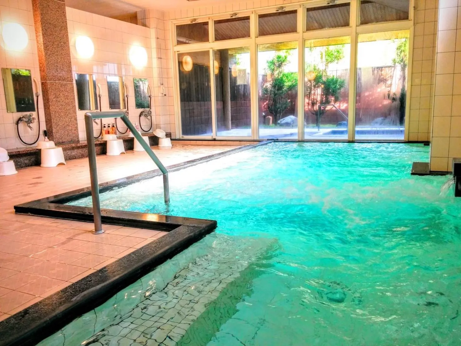 Hot Spring Bath in glampark Monte Rosa Hyogo