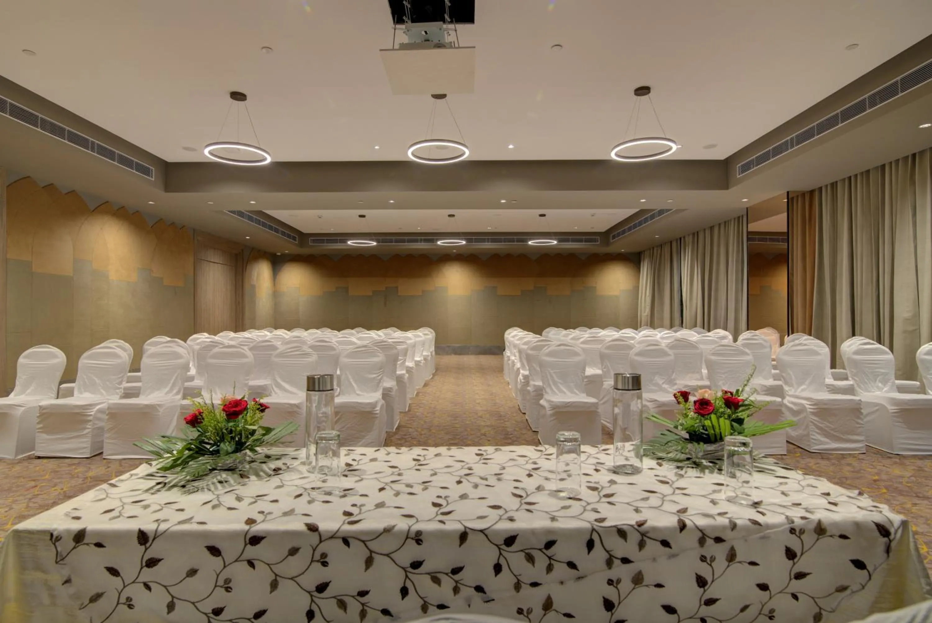 Banquet/Function facilities in 7 Apple Hotel Pratap Nagar, Jaipur