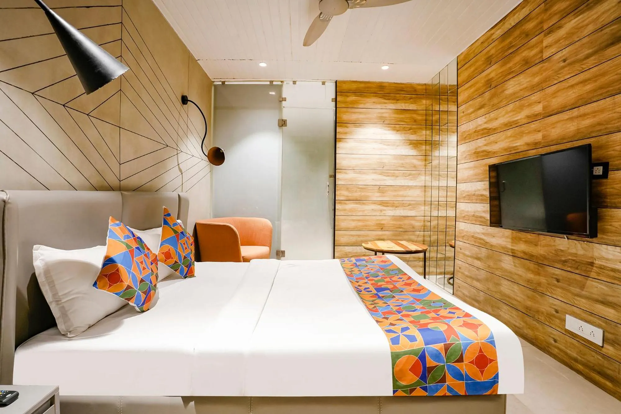 Bed in FabHotel Prime Welcome Palace - Inside Chandni Chowk Complex