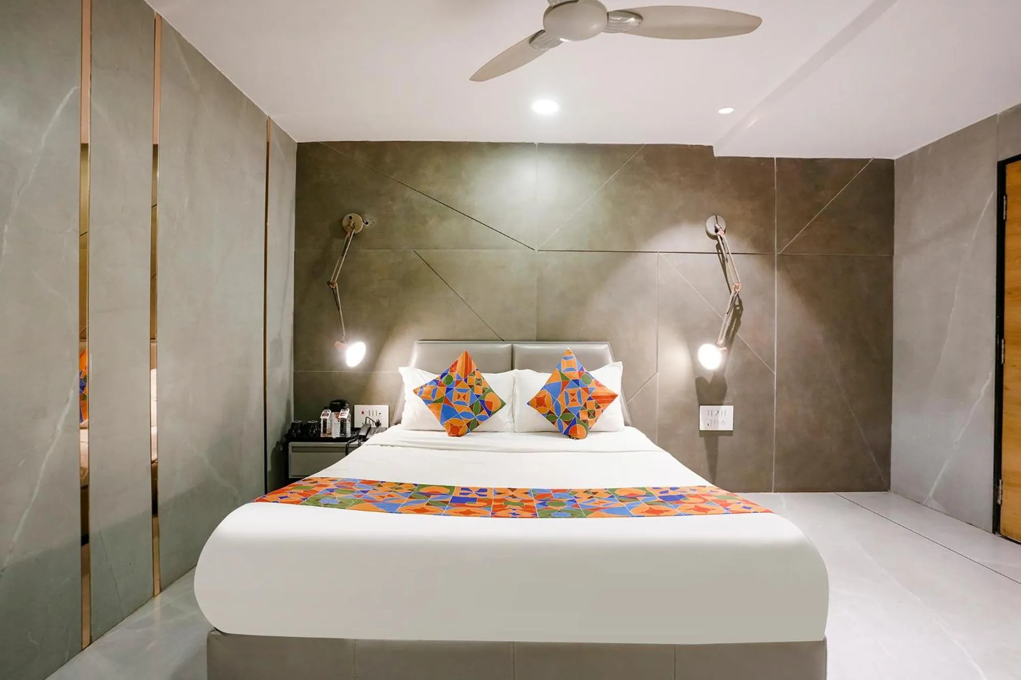 Bed in FabHotel Prime Welcome Palace - Inside Chandni Chowk Complex