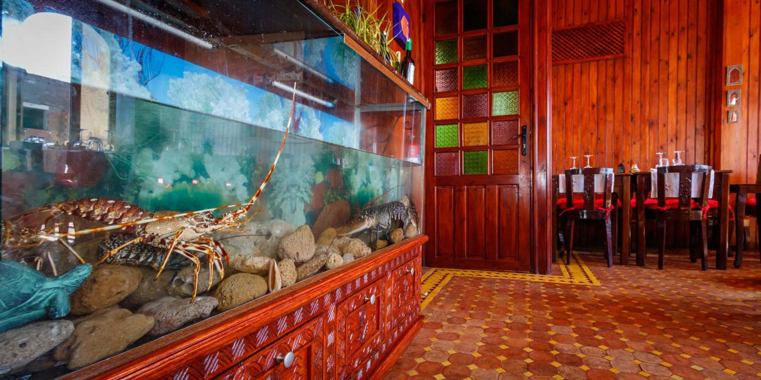 Restaurant/places to eat in Riad Zahra