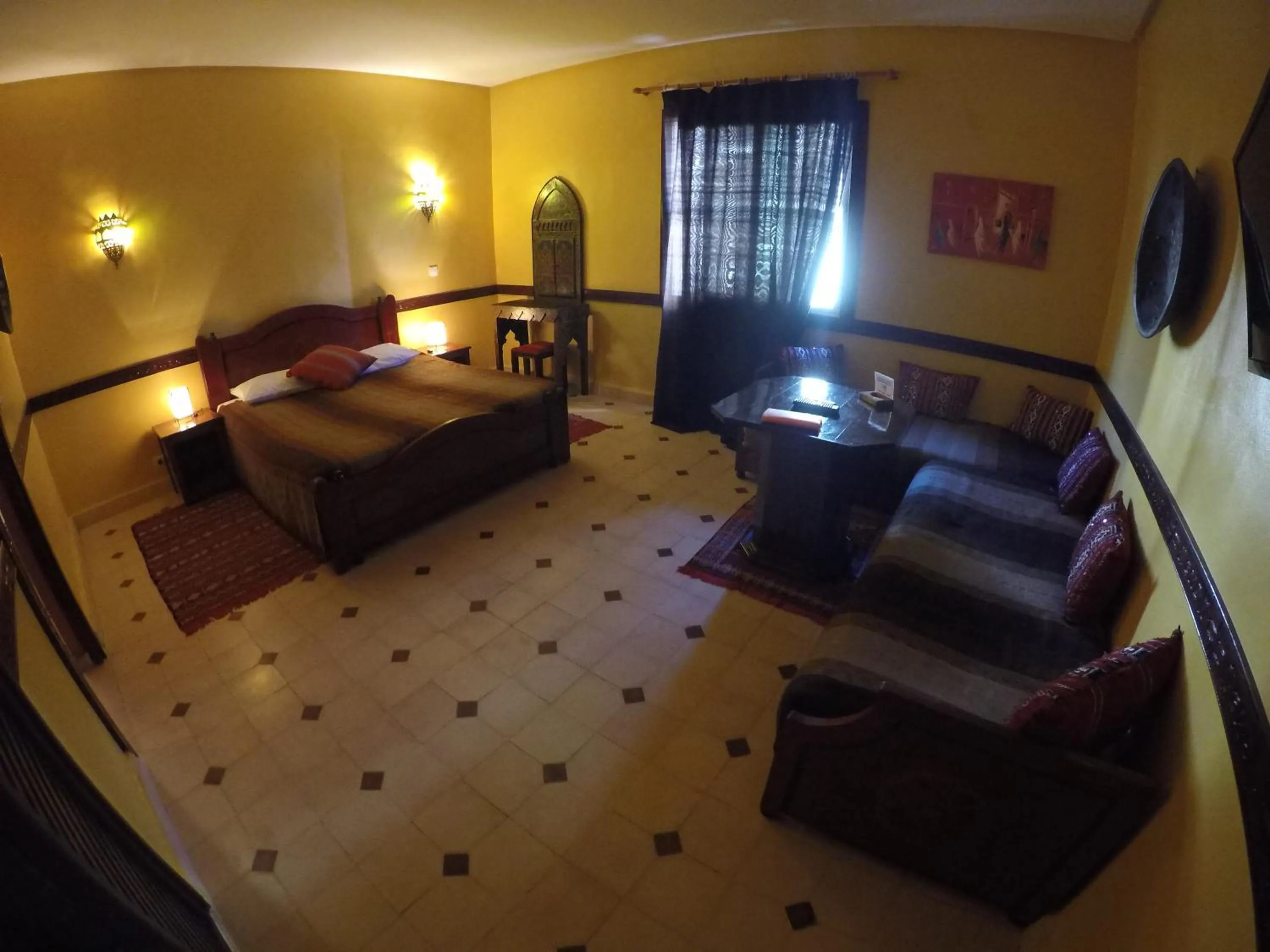 Photo of the whole room, Bed in Riad Zahra