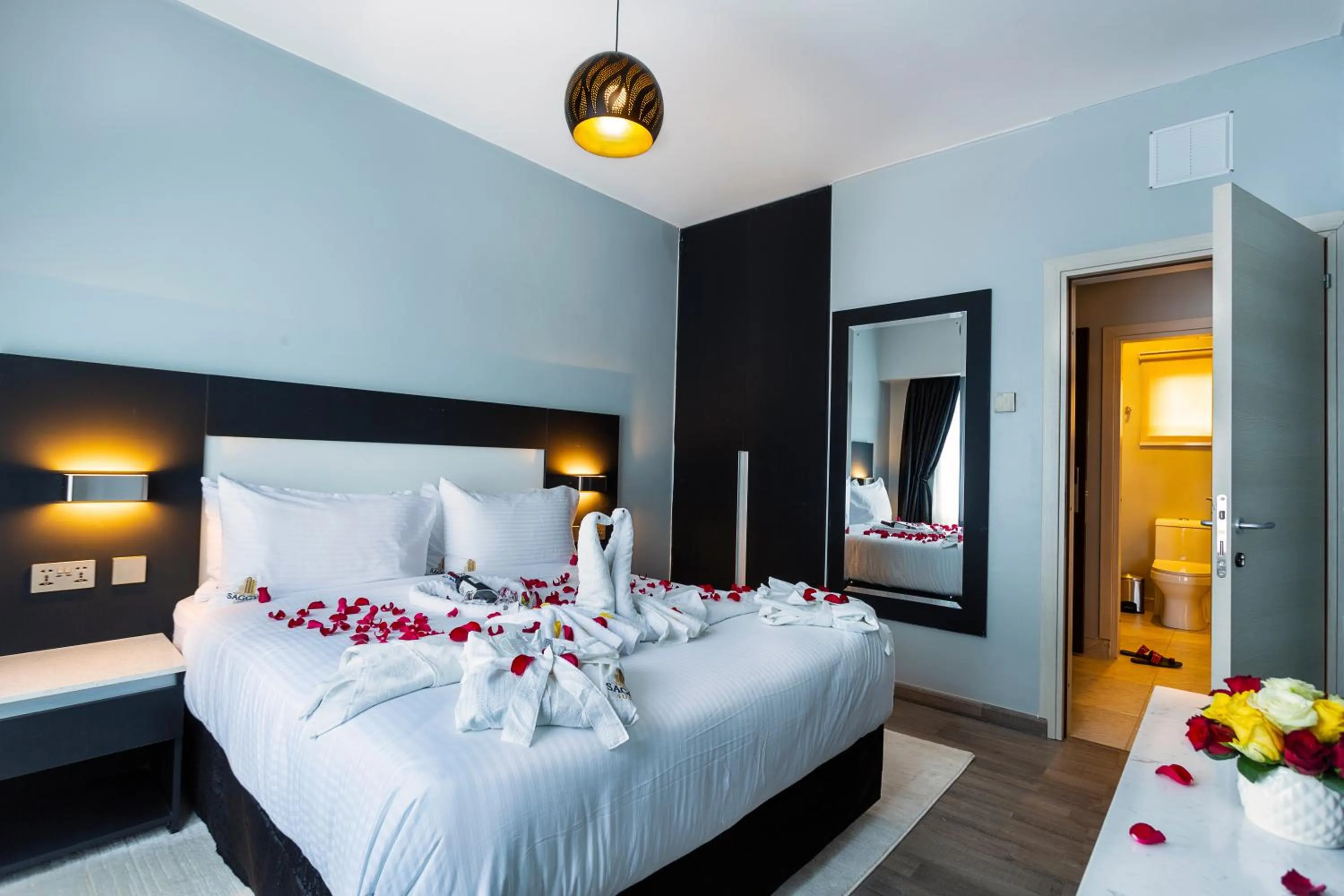 wedding in Saggys Suites Hotel & Spa