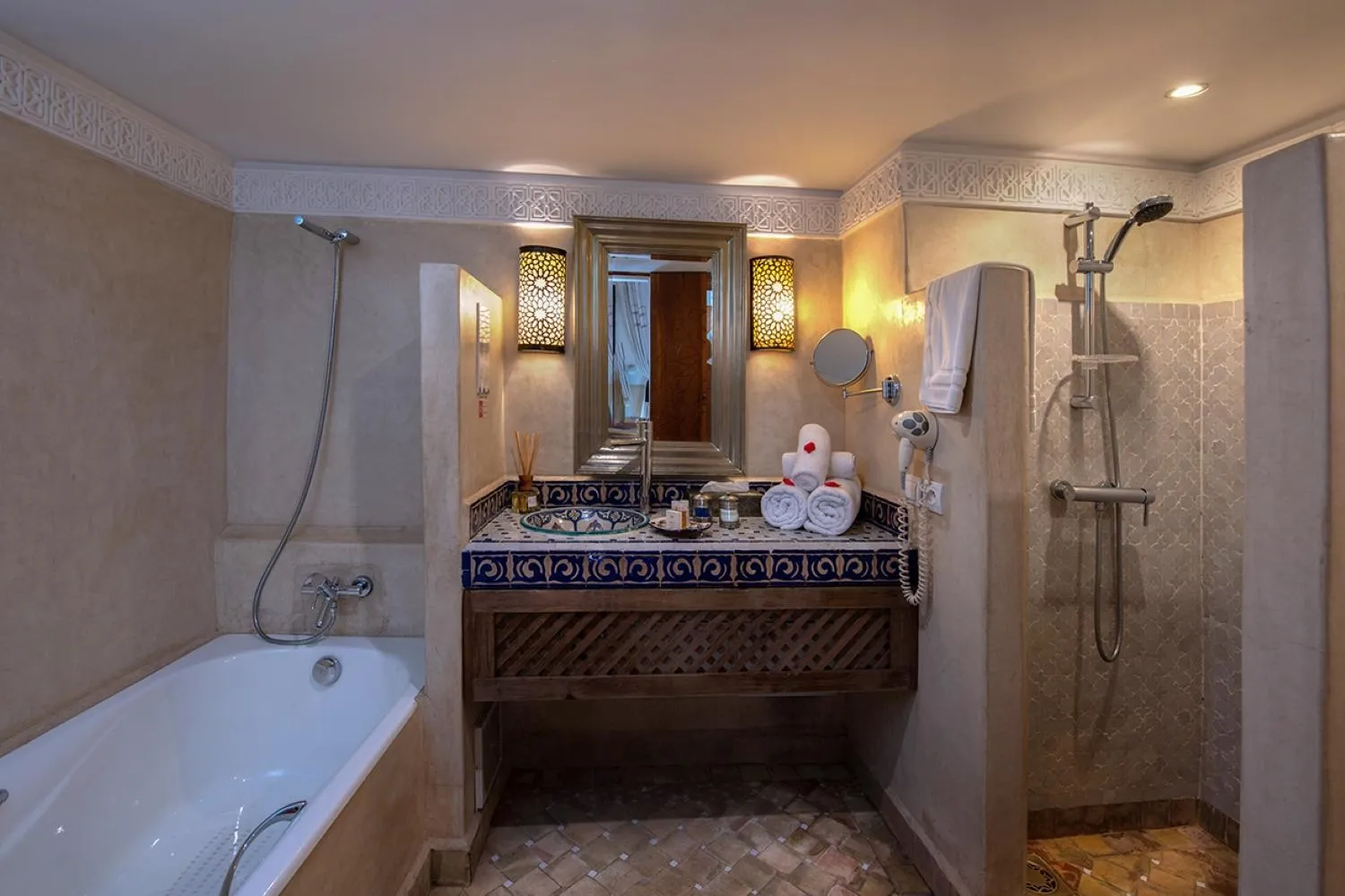 Shower in Riad Dar Justo Hotel Boutique & Spa
