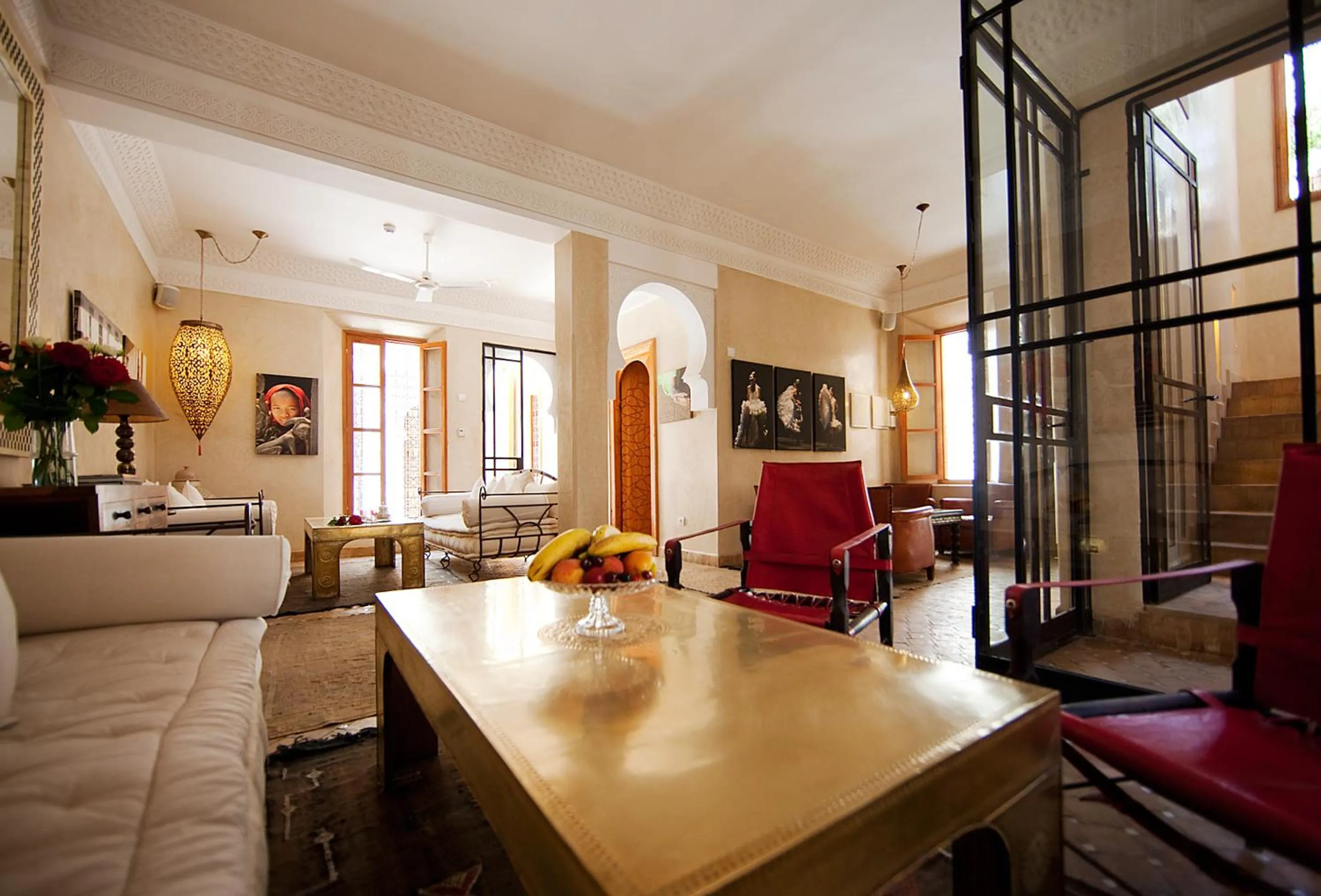 Communal lounge/ TV room in Riad Dar Justo Hotel Boutique & Spa
