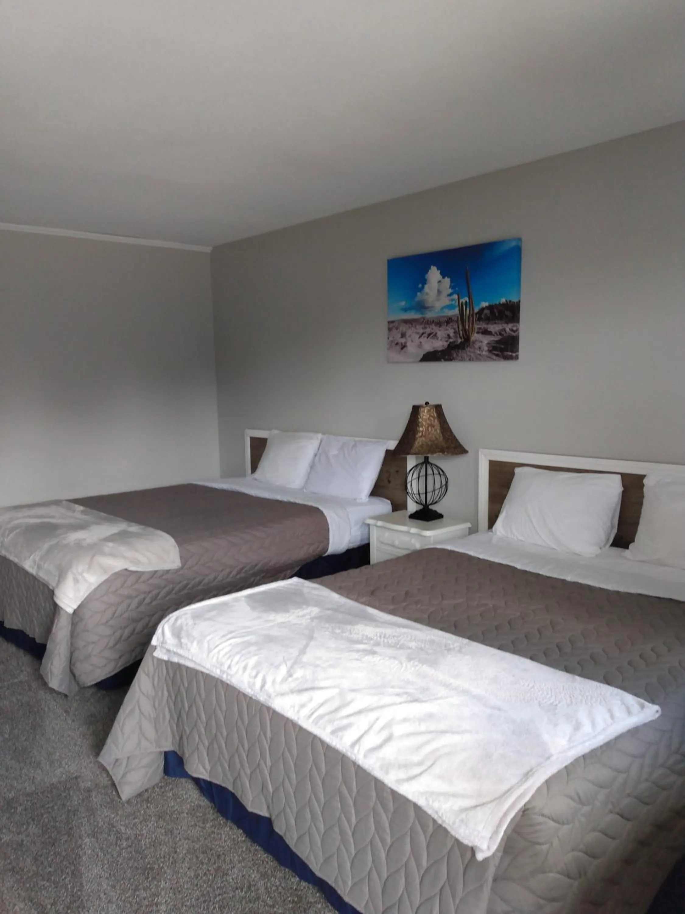 Bedroom, Bed in Country Inn of Shelby