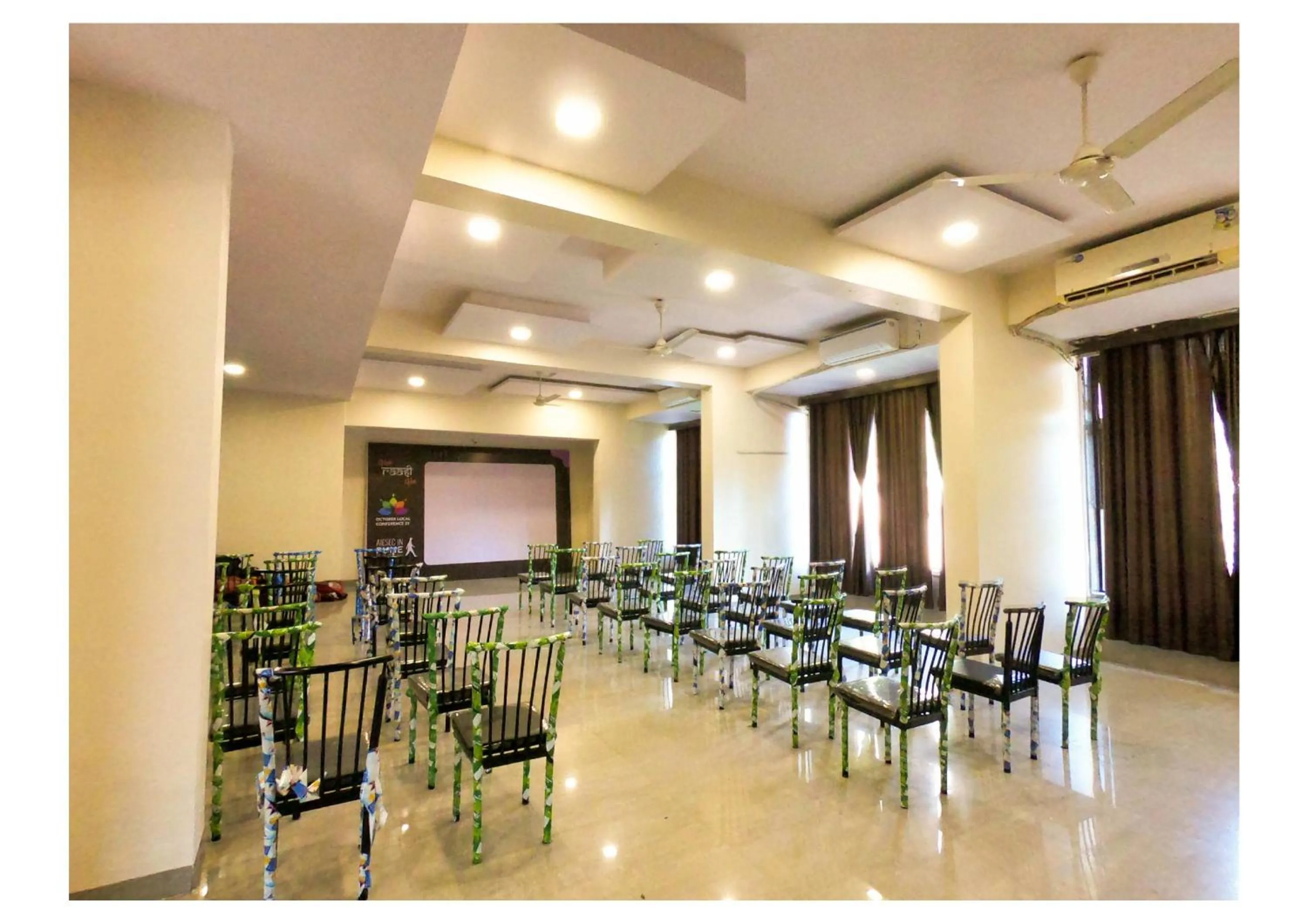 Meeting/conference room in Hotel Lalit inn