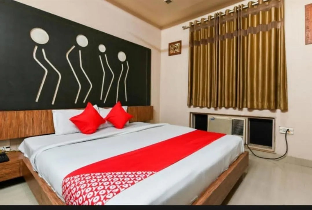 Bed in KK Hotel & Restaurant