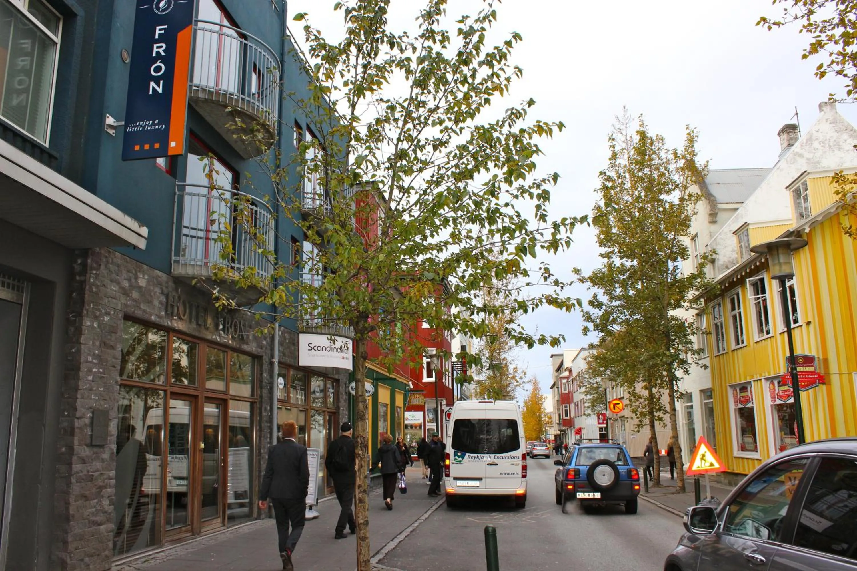 Facade/entrance in Hotel Frón
