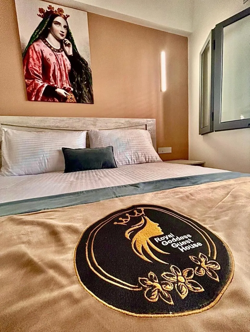 Bedroom, Bed in Royal Goddess Guest House, Walled City