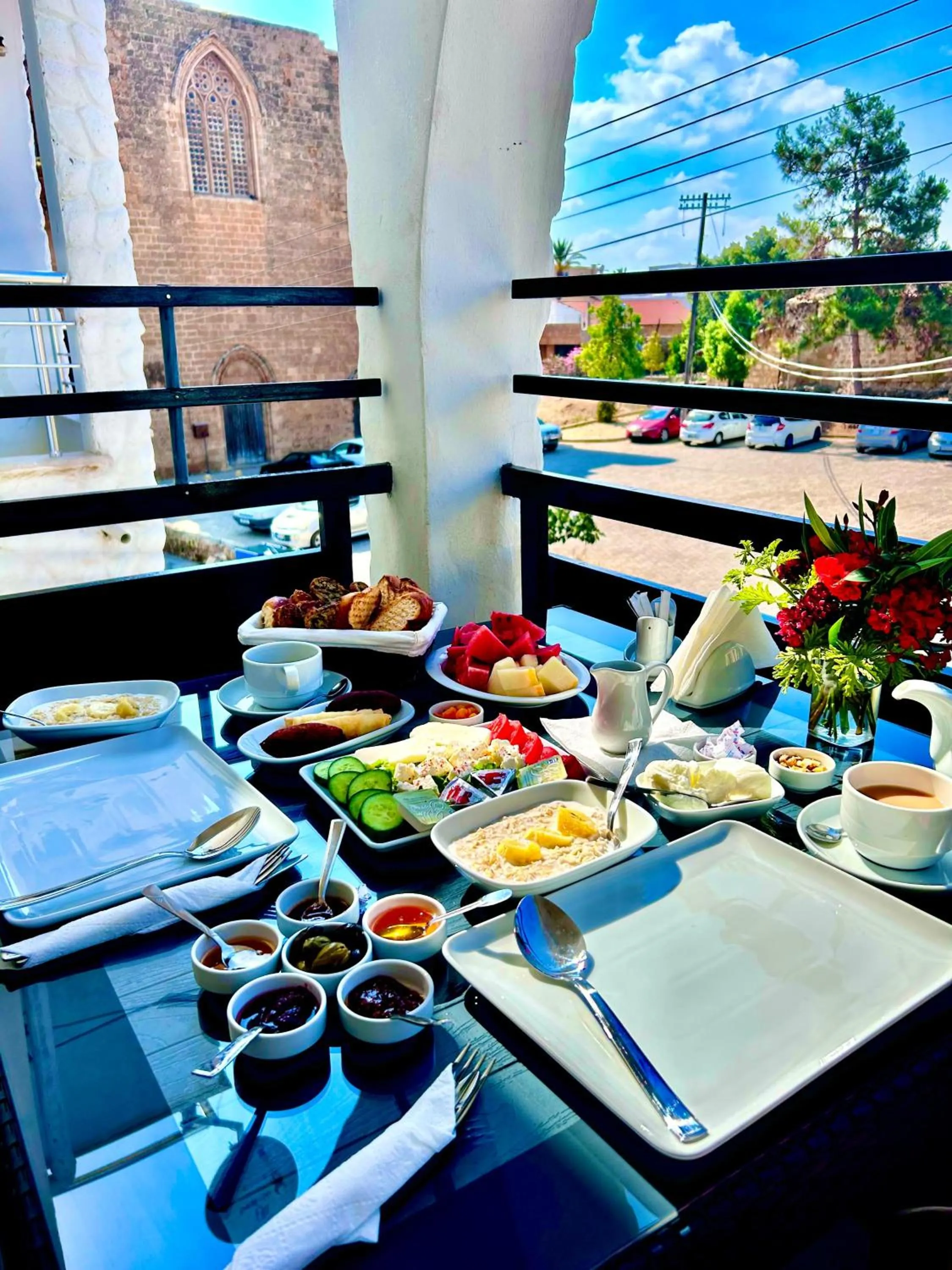 Food and drinks in Royal Goddess Guest House, Walled City