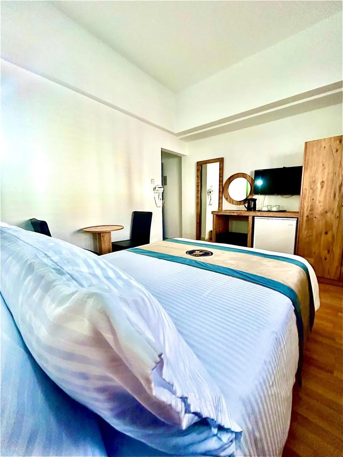 Bedroom, Bed in Royal Goddess Guest House, Walled City