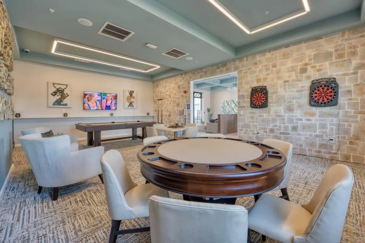 Brand New Corner Lot Pond View Vacation Home