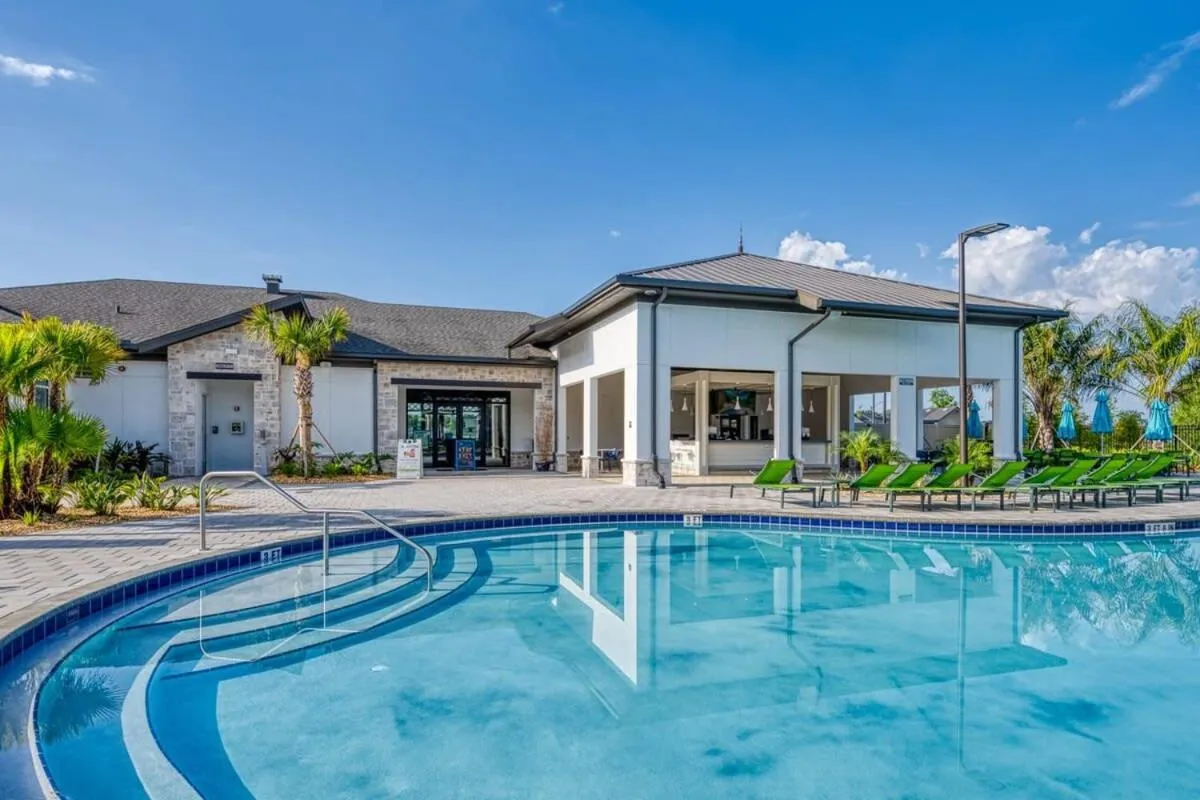 Brand New Corner Lot Pond View Vacation Home