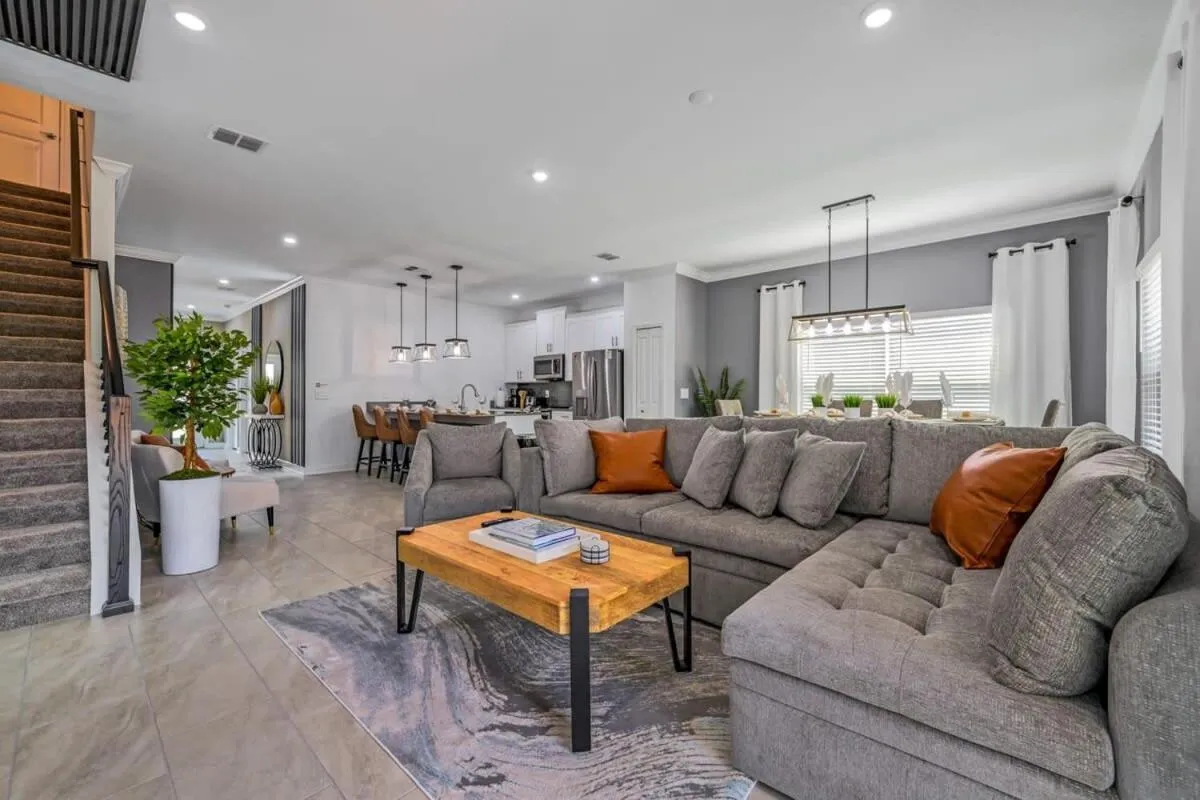 Brand New Corner Lot Pond View Vacation Home