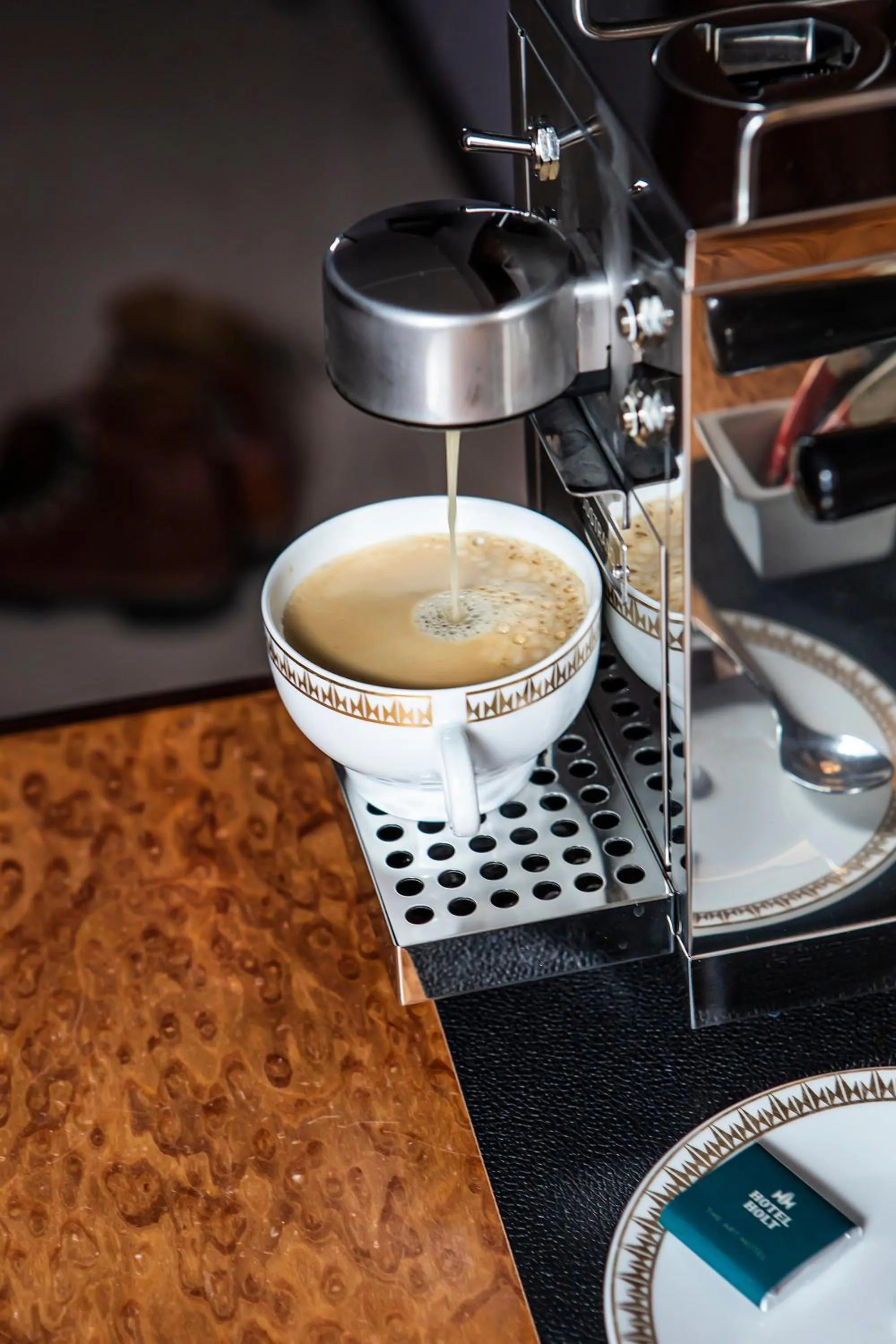 Coffee/tea facilities in Hotel Holt - The Art Hotel