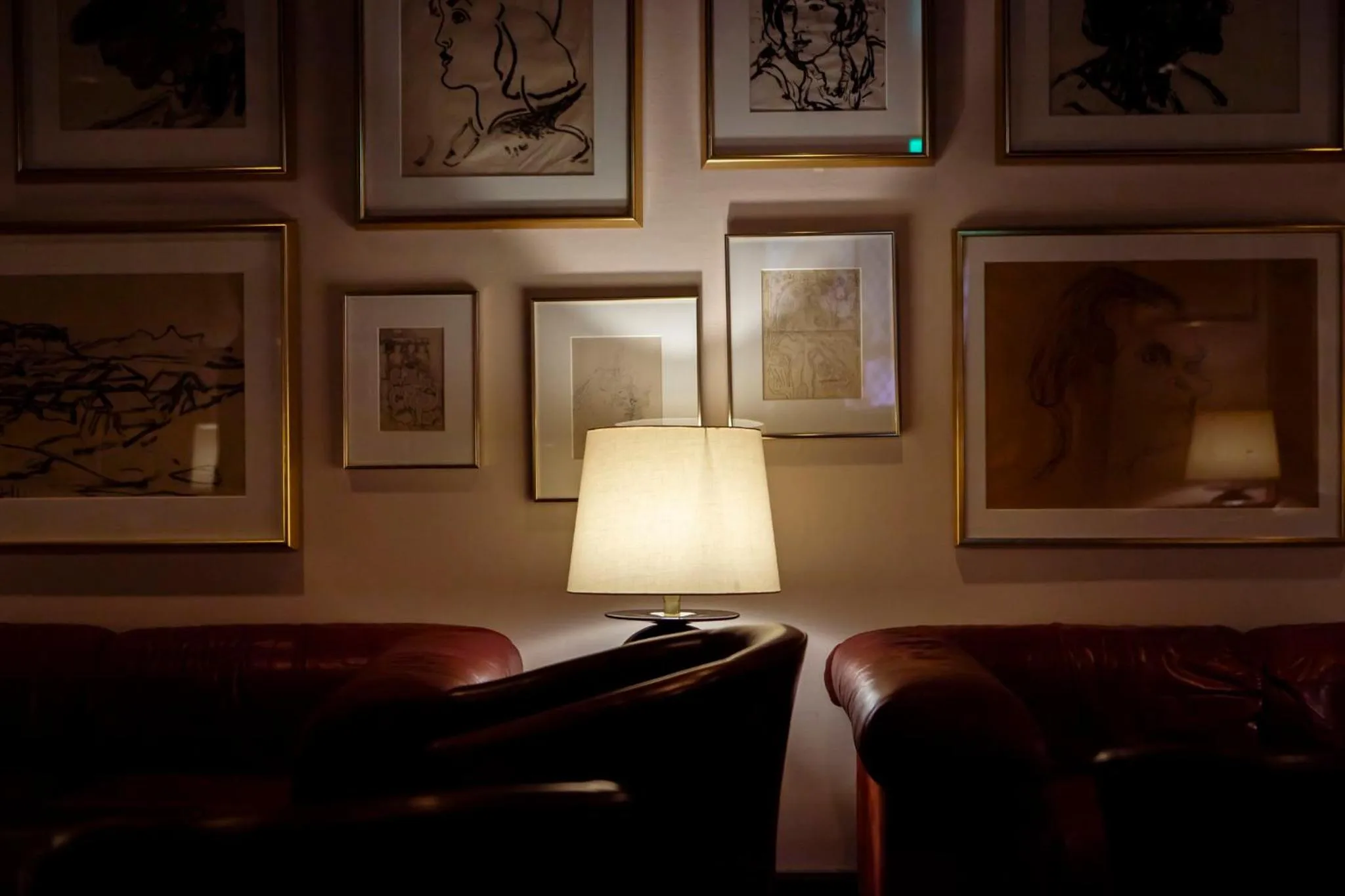 Lounge or bar in Hotel Holt - The Art Hotel