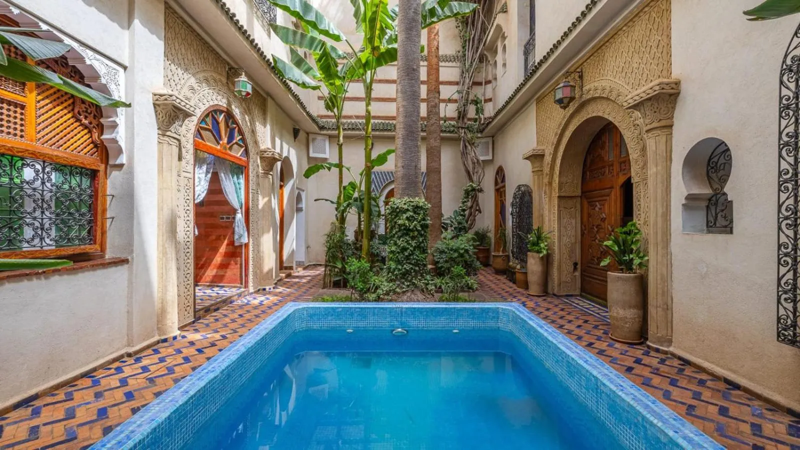 Swimming pool in Riad Maison Arabo-Andalouse