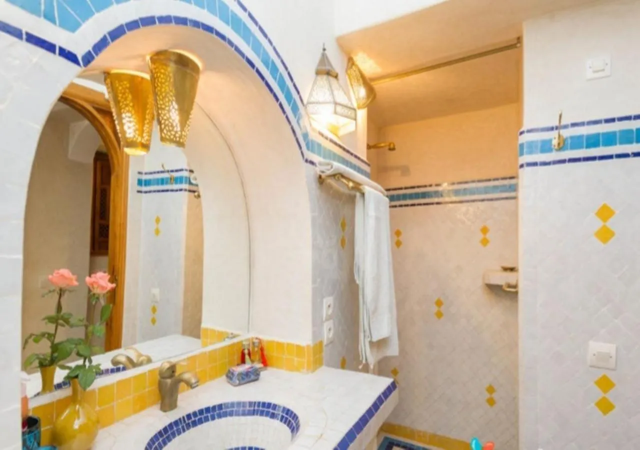 Bathroom, Bed in Riad Maison Arabo-Andalouse