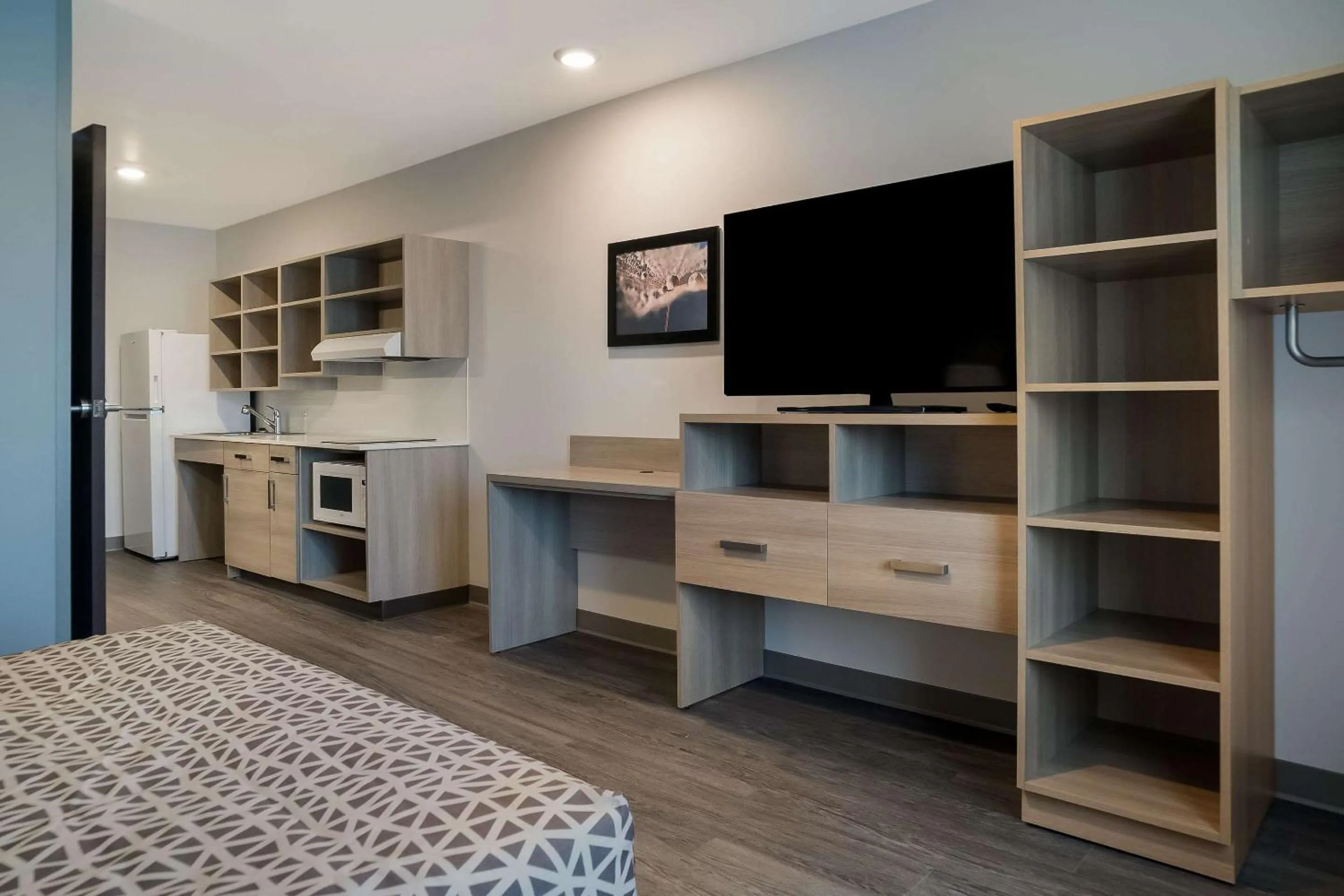 Bedroom in WoodSpring Suites Detroit Sterling Heights