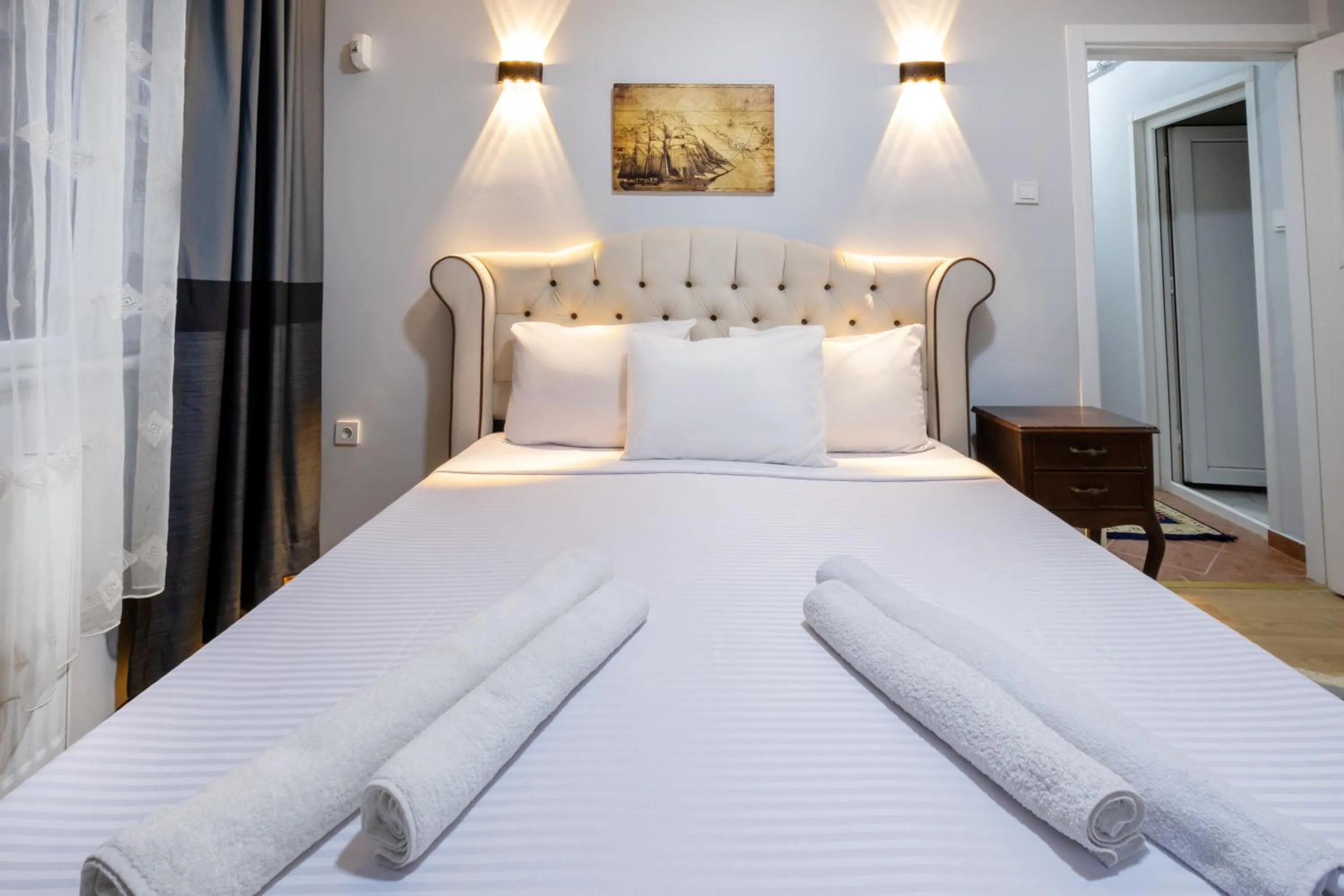 Bed in İSTANBLUE TAKSİM APART HOTEL