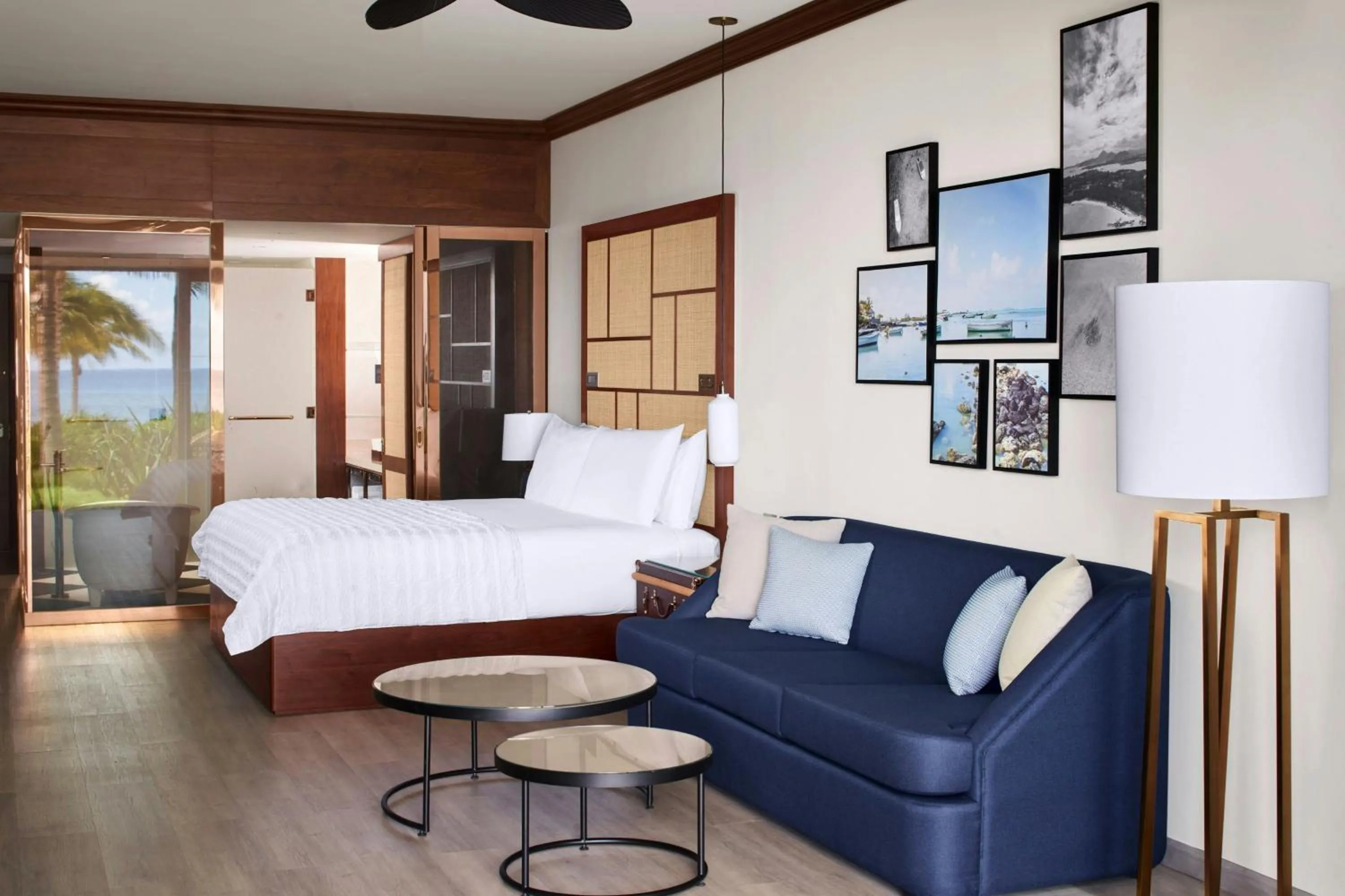 Photo of the whole room, Bed in Le Meridien Ile Maurice