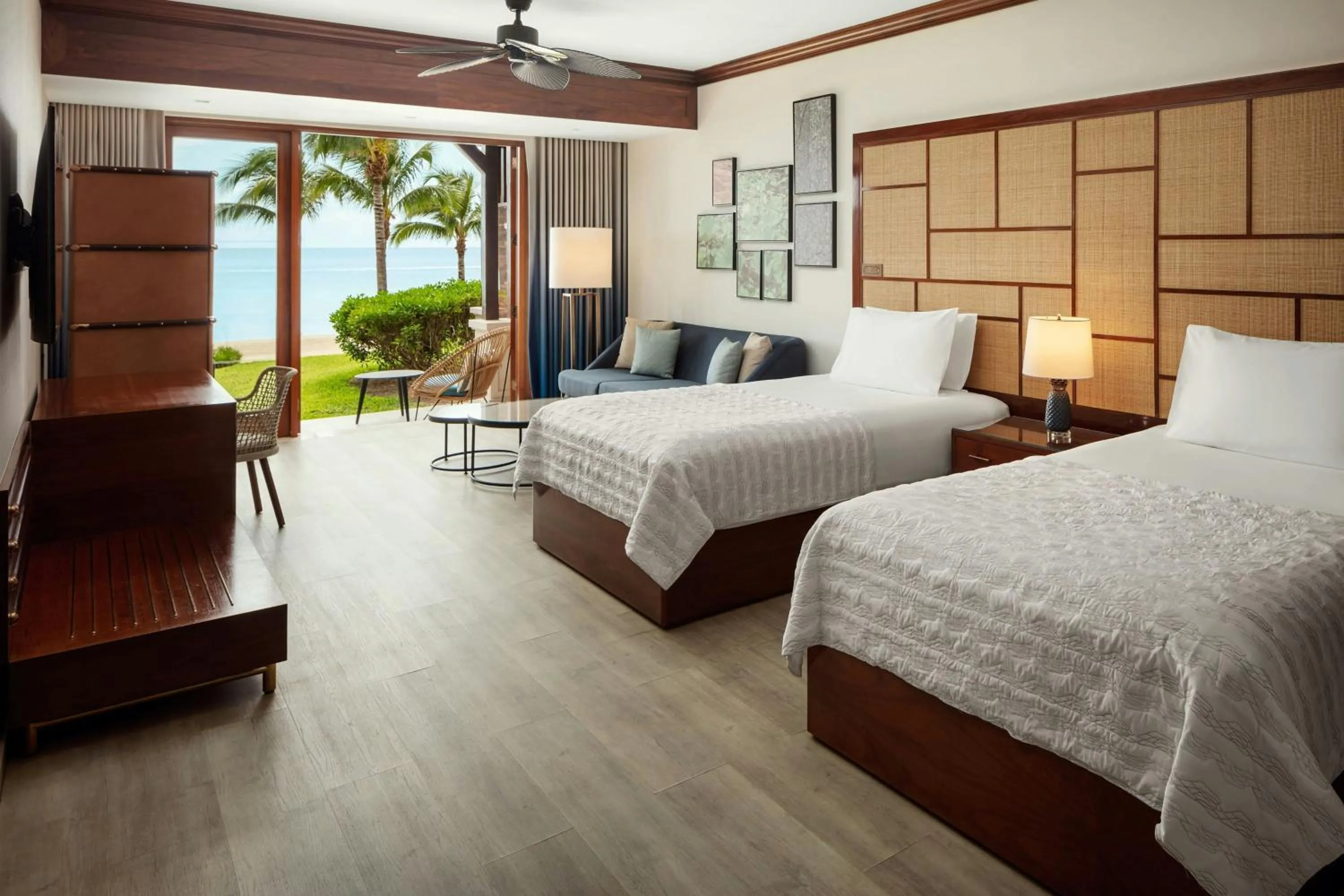 Beach, Bed in Le Meridien Ile Maurice