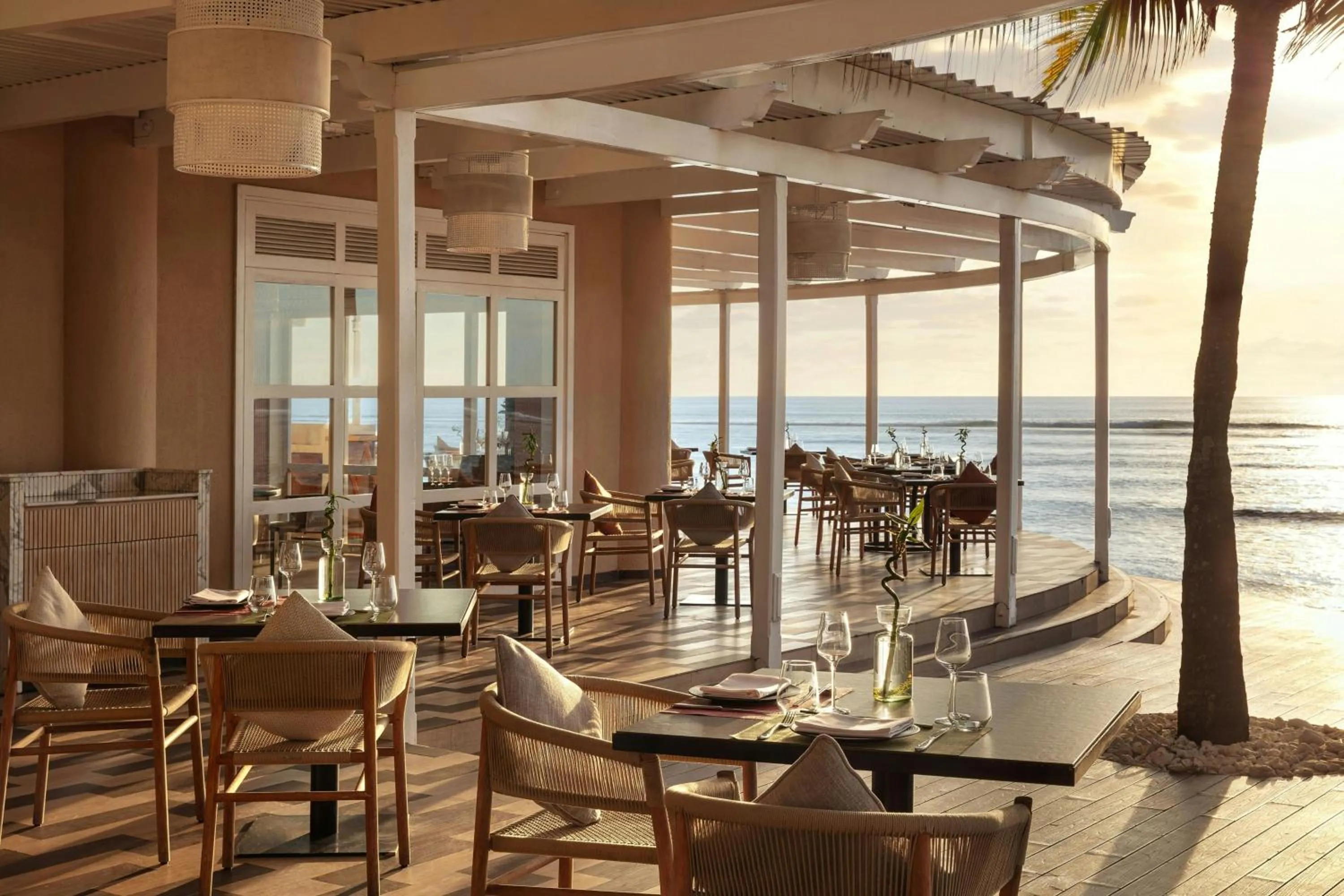 Restaurant/places to eat in Le Meridien Ile Maurice