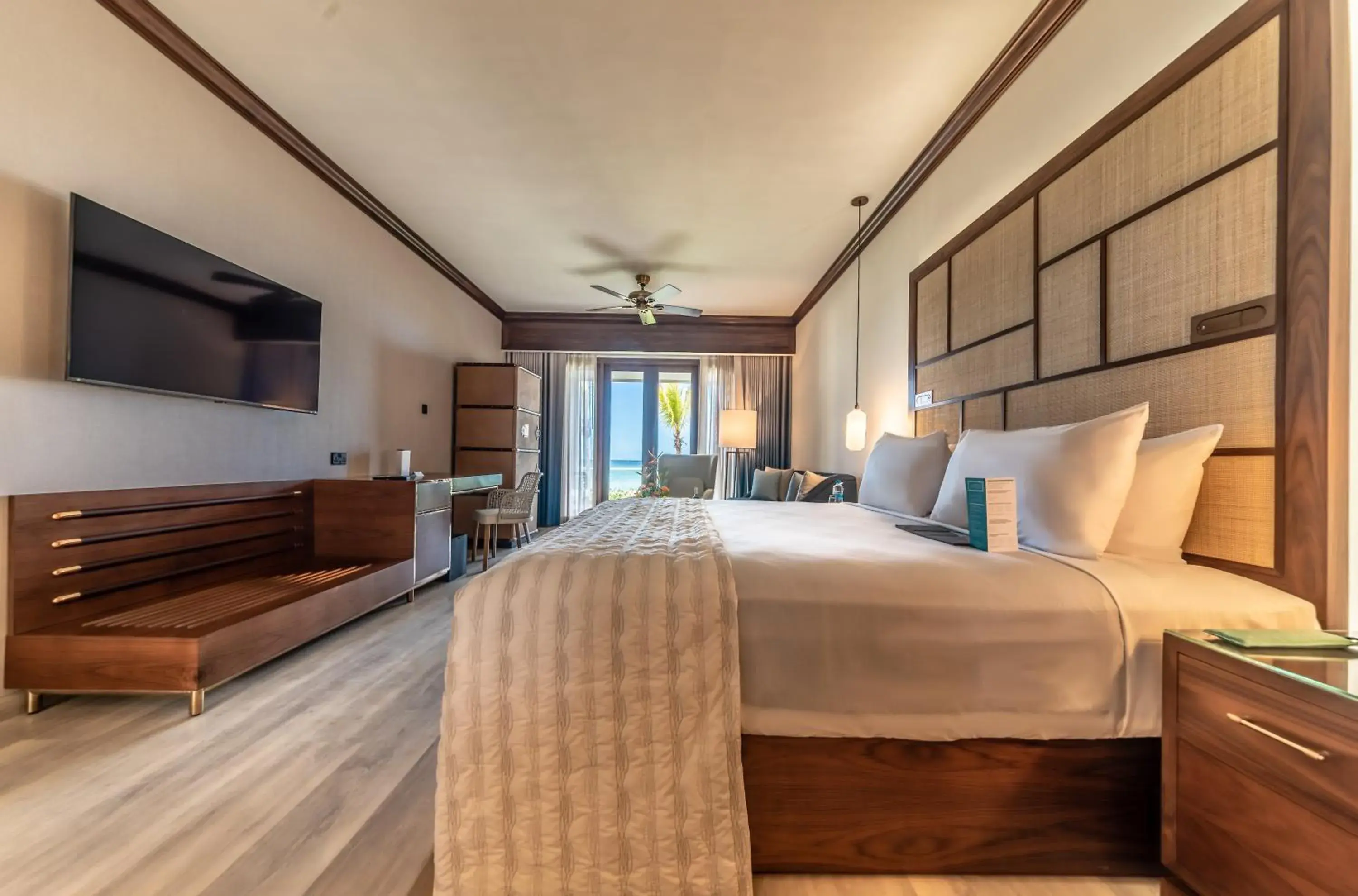 Beachfront Family Suite - single occupancy in Le Meridien Ile Maurice Beachfront Family Suite - single occupancy in Le Meridien Ile Maurice