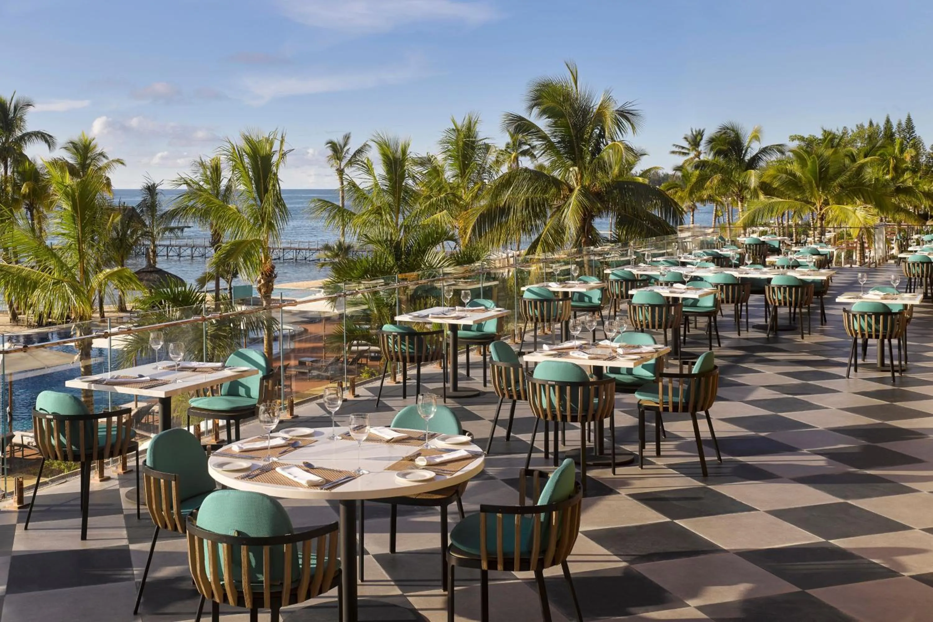 Restaurant/places to eat in Le Meridien Ile Maurice