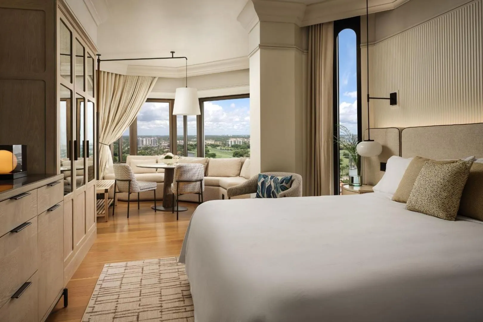 Bed in Tower at The Boca Raton