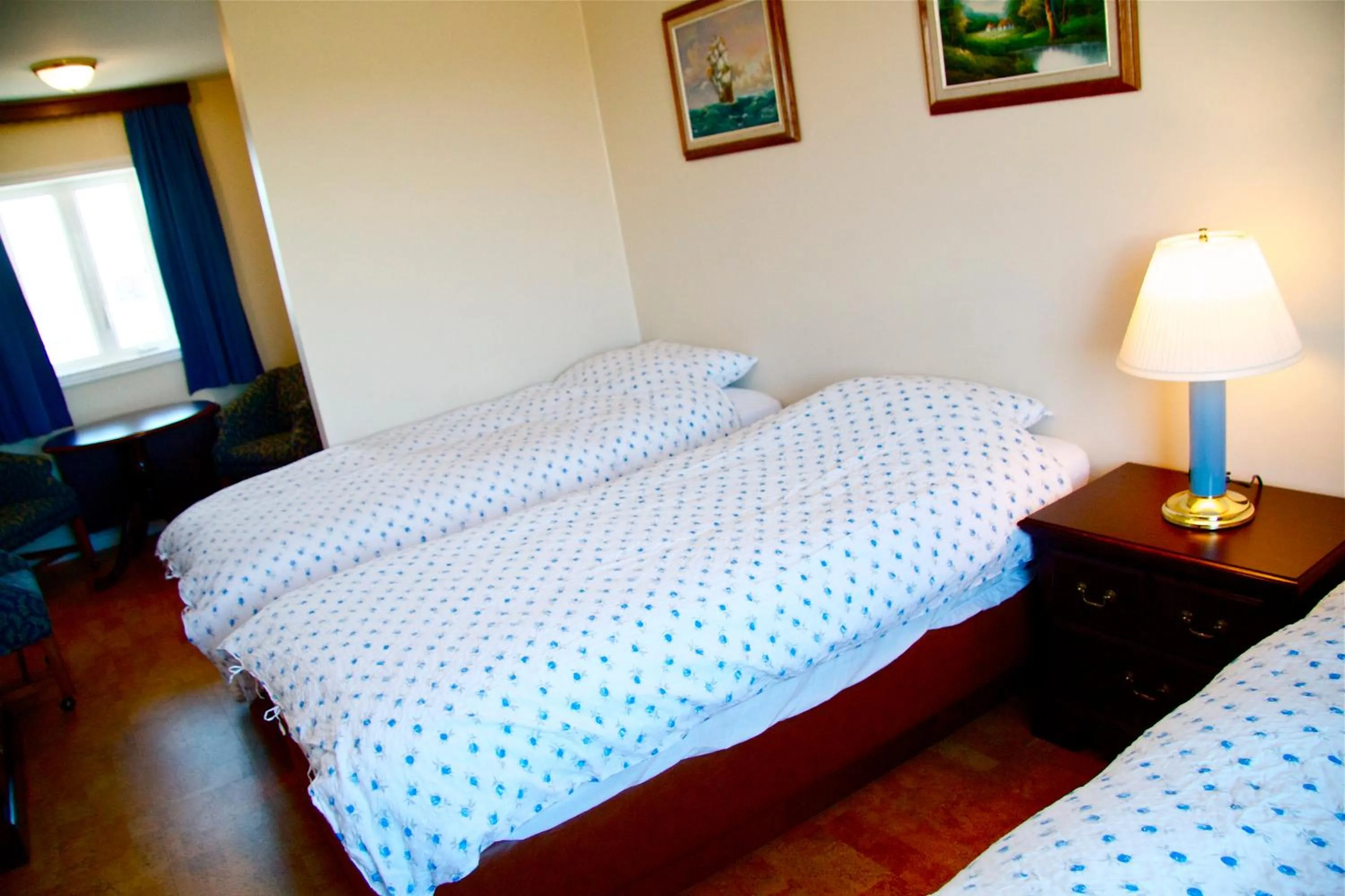 Bathroom, Bed in Hotel Vogar
