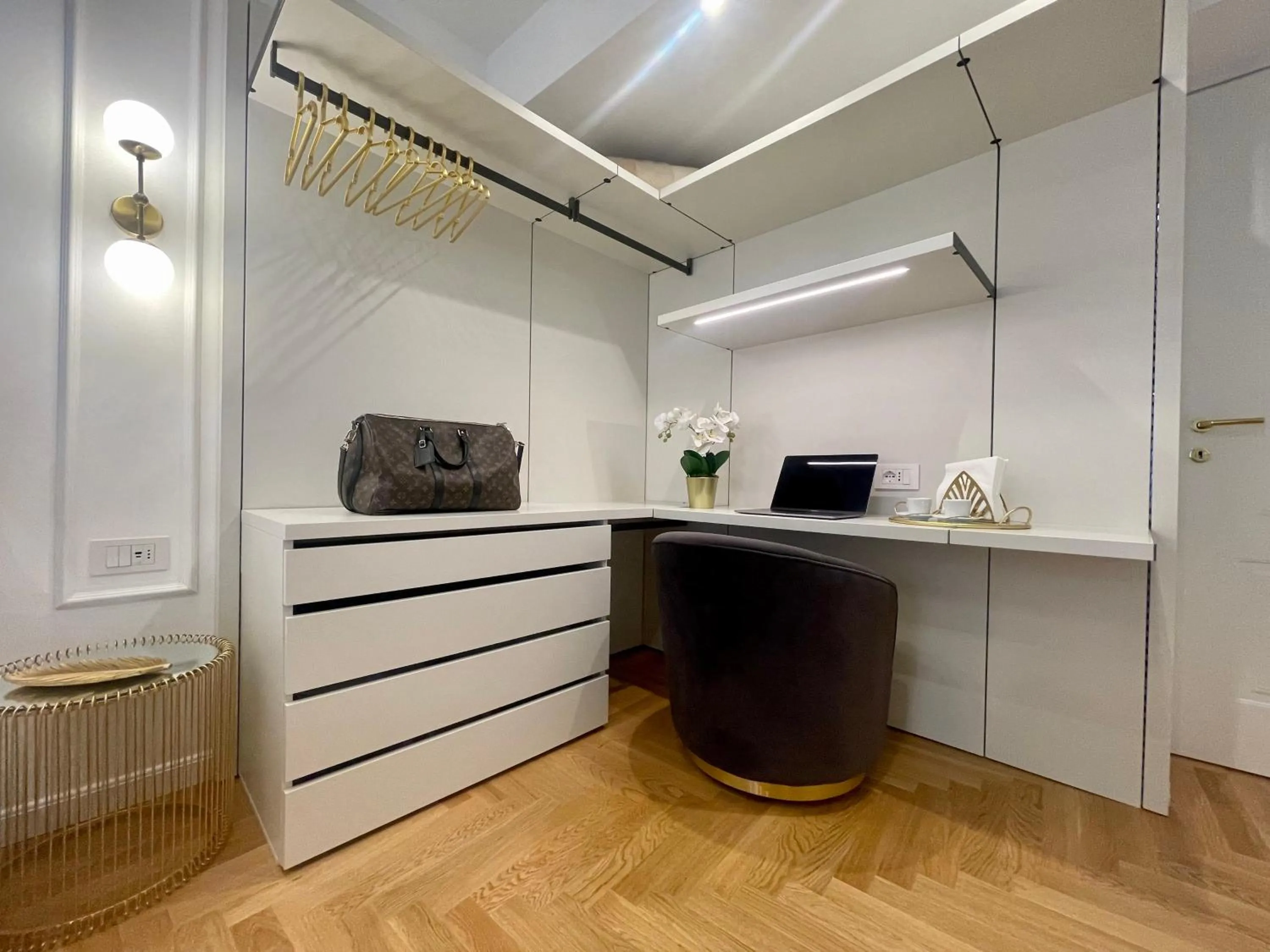 Bellagio Luxury Suites Apartments