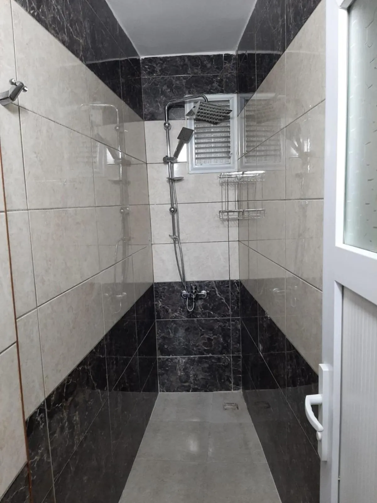 Shower in Eyüpsultan ABS Suites