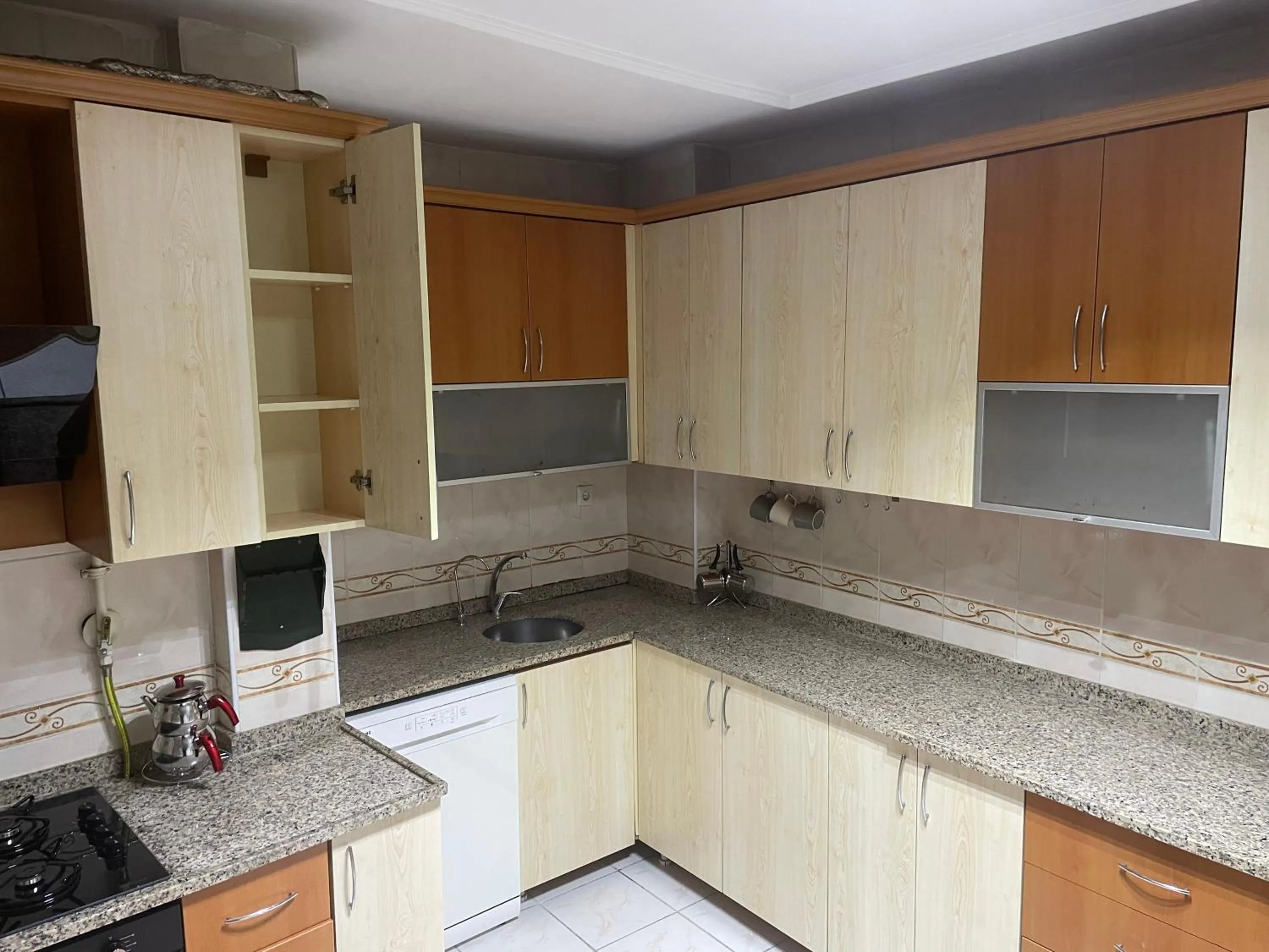 Kitchen or kitchenette in Eyüpsultan ABS Suites